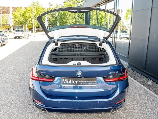 BMW 3 Series view 20