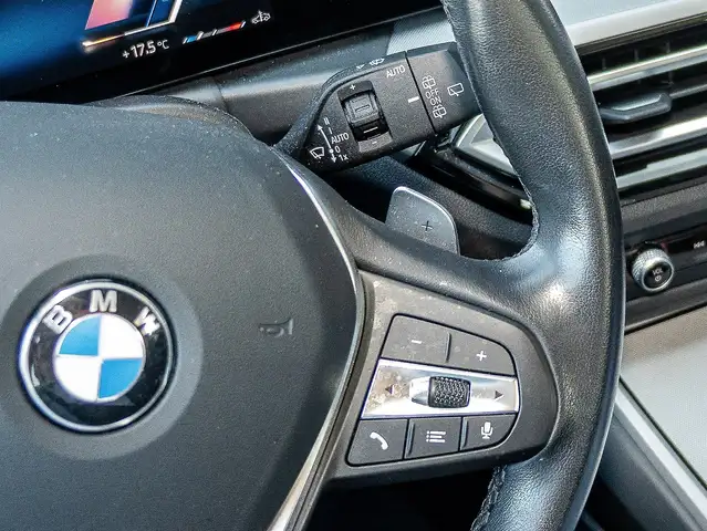 BMW 3 Series view 15