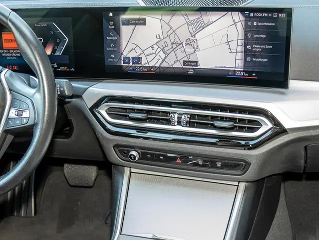 BMW 3 Series view 7