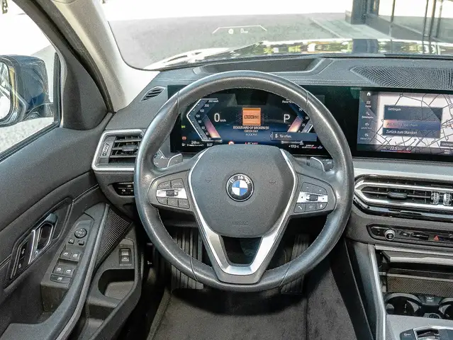 BMW 3 Series view 11