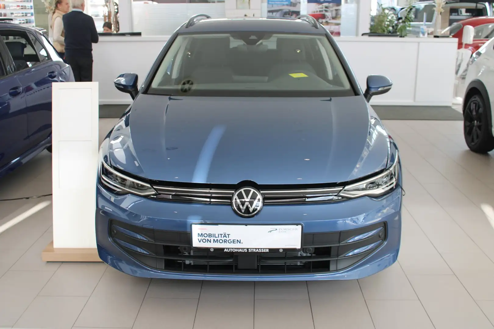 Volkswagen Golf Variant 4Me TSI Blau - 2