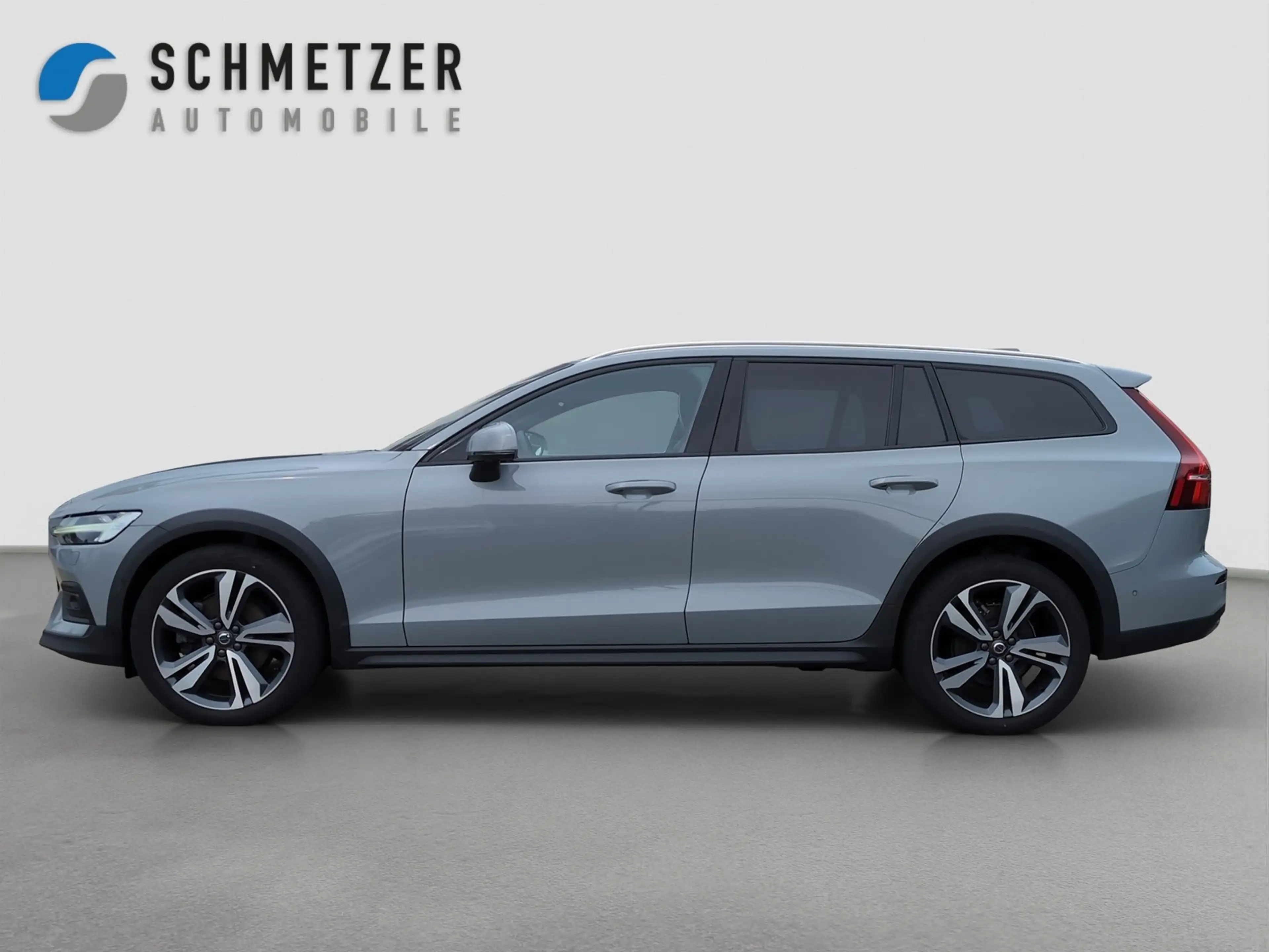 Volvo V60 Cross Country V60+CC+B4+AWD+Diesel+Ultimate+Stanhzg+360°Kamera — photo 2