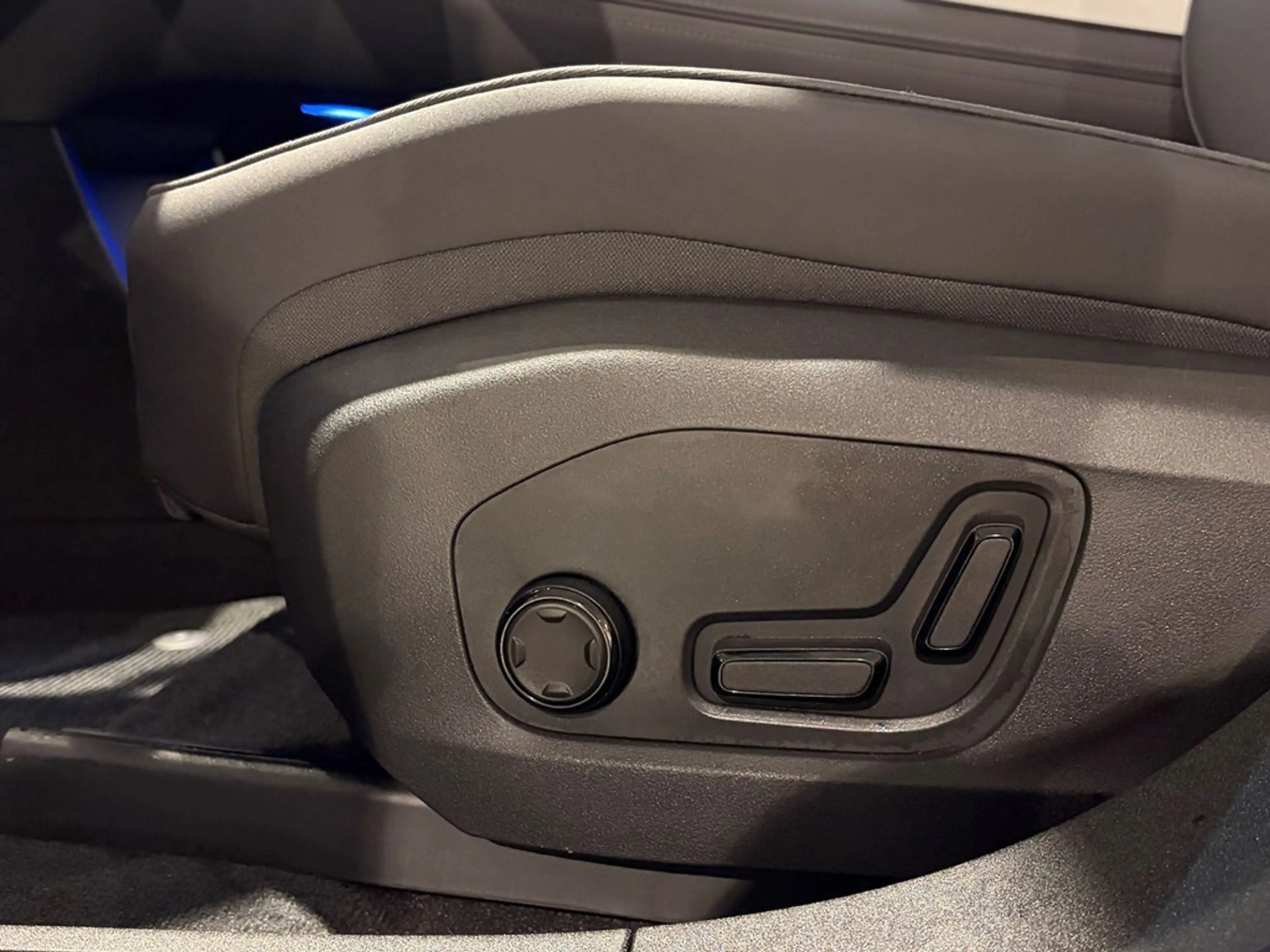 Polestar 4 Long Range PILOT PLUS PACK — photo 7