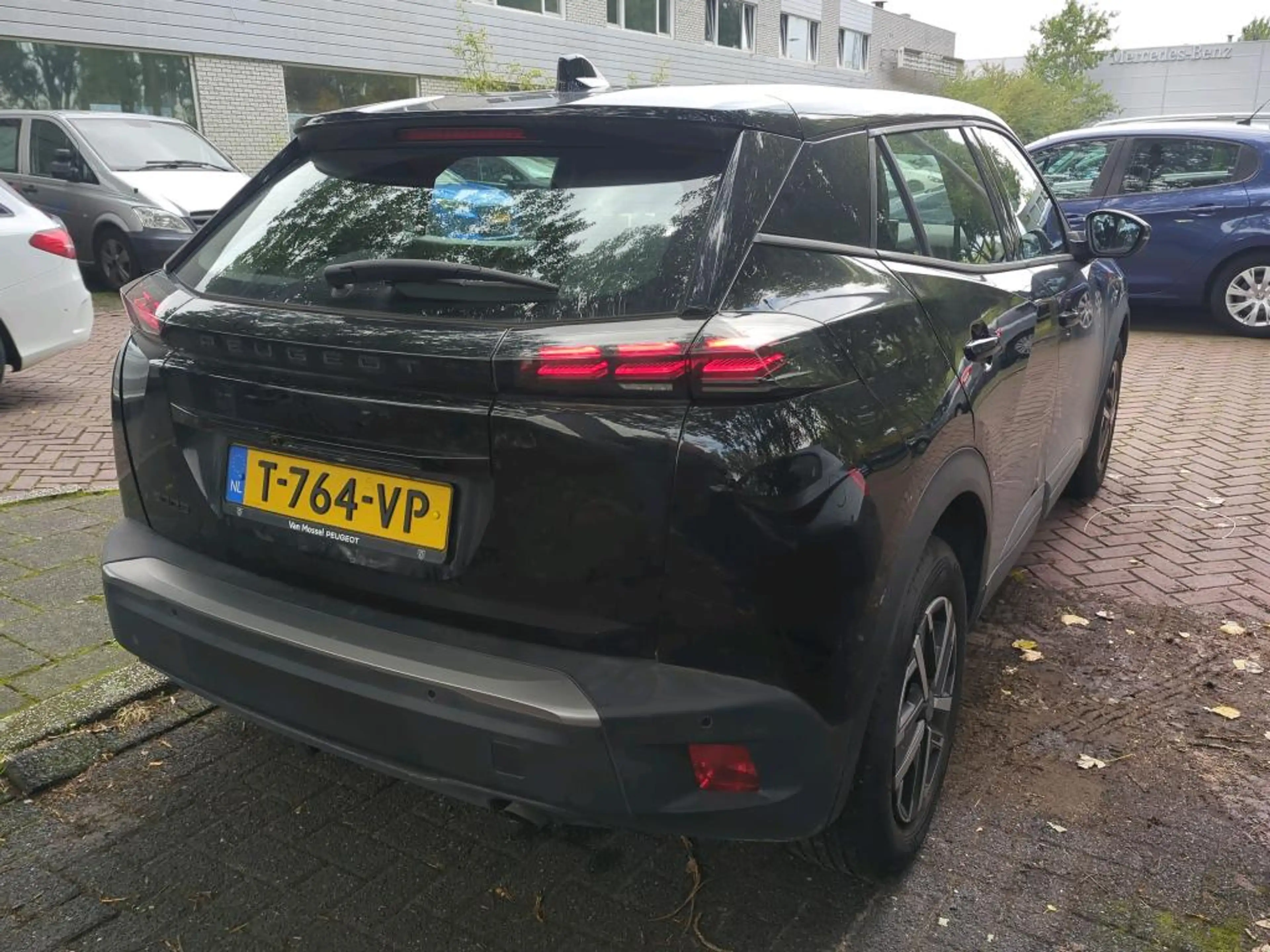 Peugeot 2008 1.2 PureTech 100pk Active | Navigatie | Camera | T — photo 3