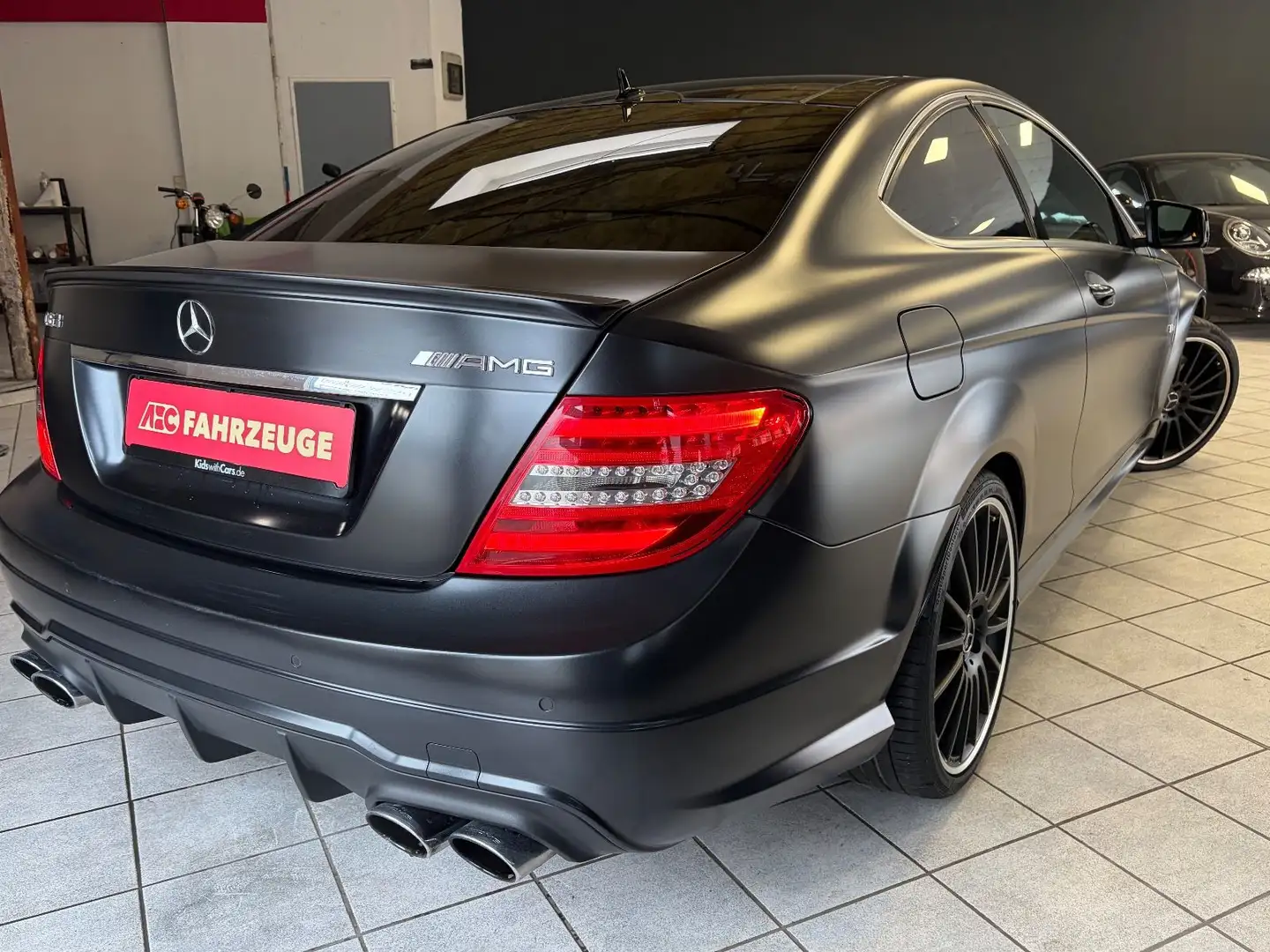 Mercedes-Benz C 63 AMG Coupé Edition 1 / Magno / Panorama / Schwarz - 2