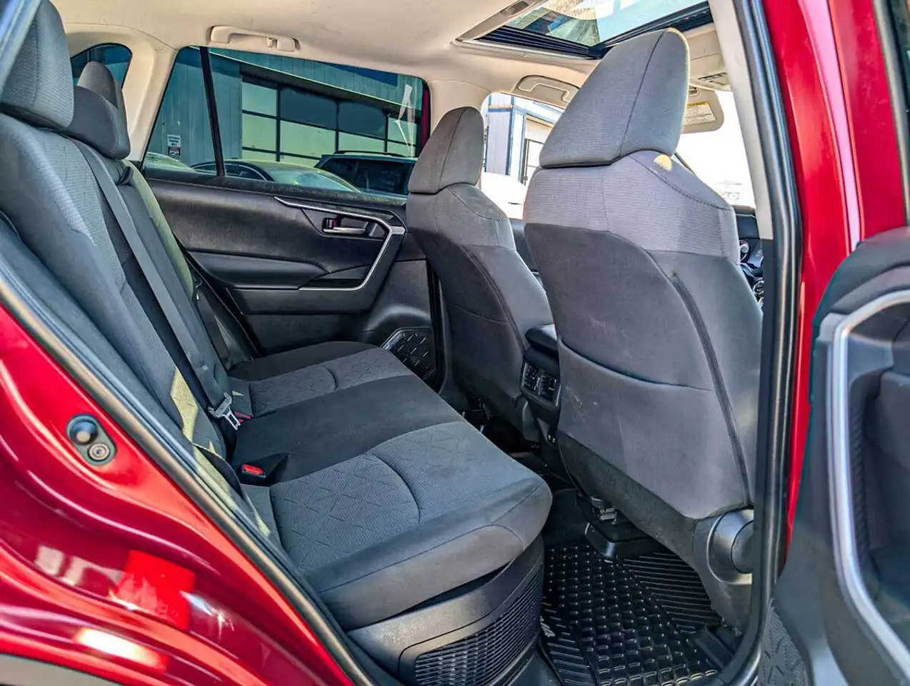 Toyota RAV 4 снимка Toyota RAV 4