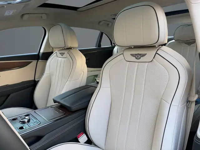 Bentley Flying Spur view 13