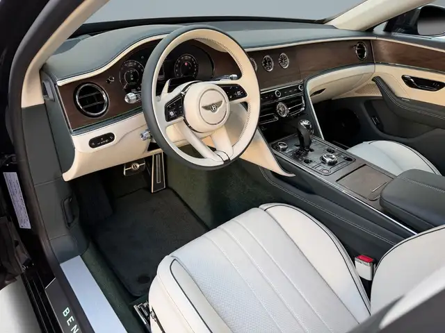 Bentley Flying Spur view 11