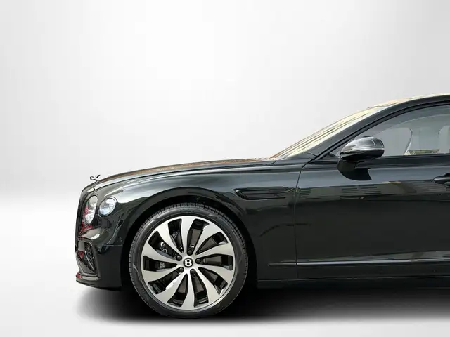 Bentley Flying Spur view 9