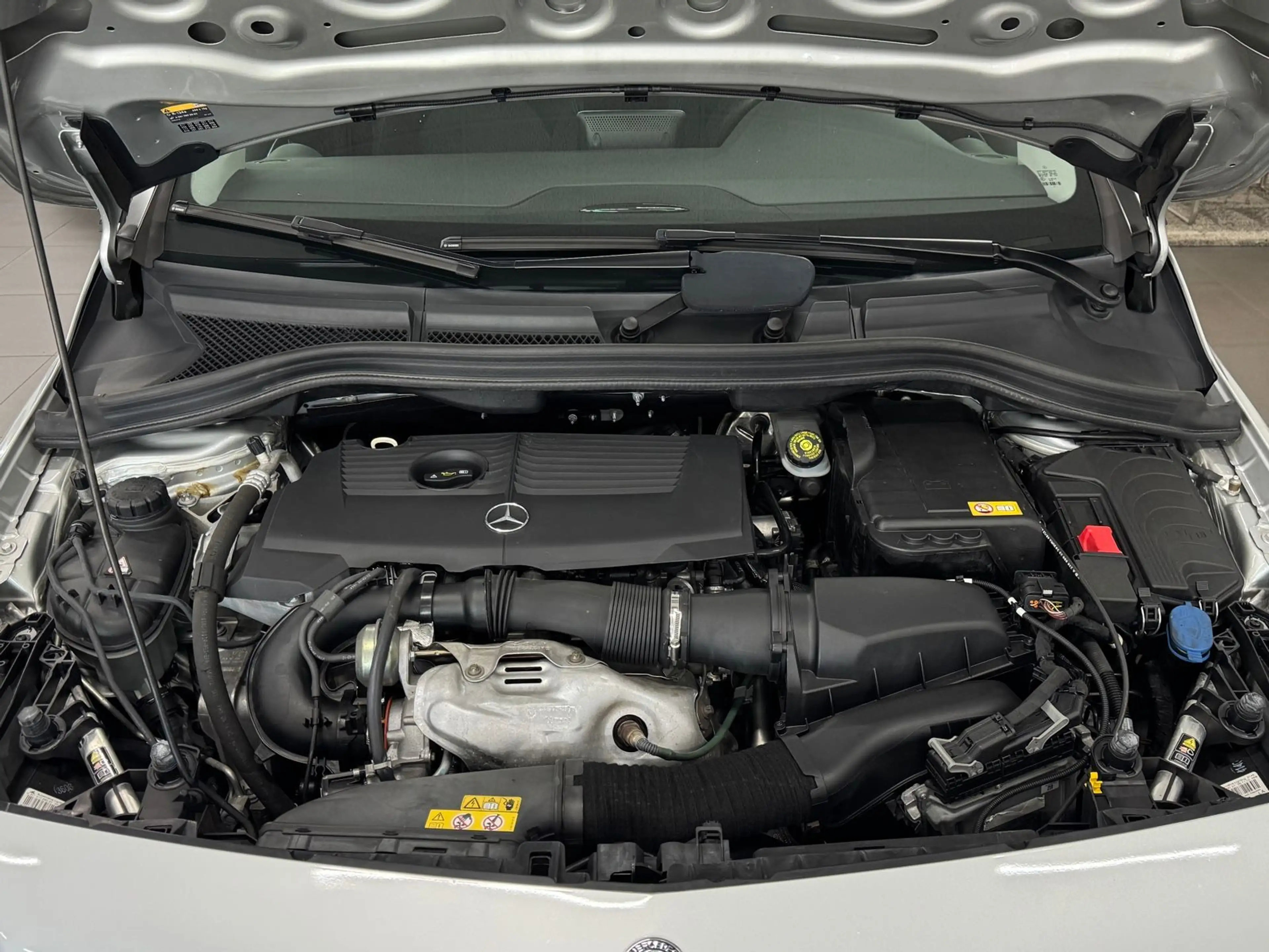 Mercedes-Benz B 180 B Aut. XENON/PDC/1 FAMILIENHAND/UNFALLFREI — photo 8