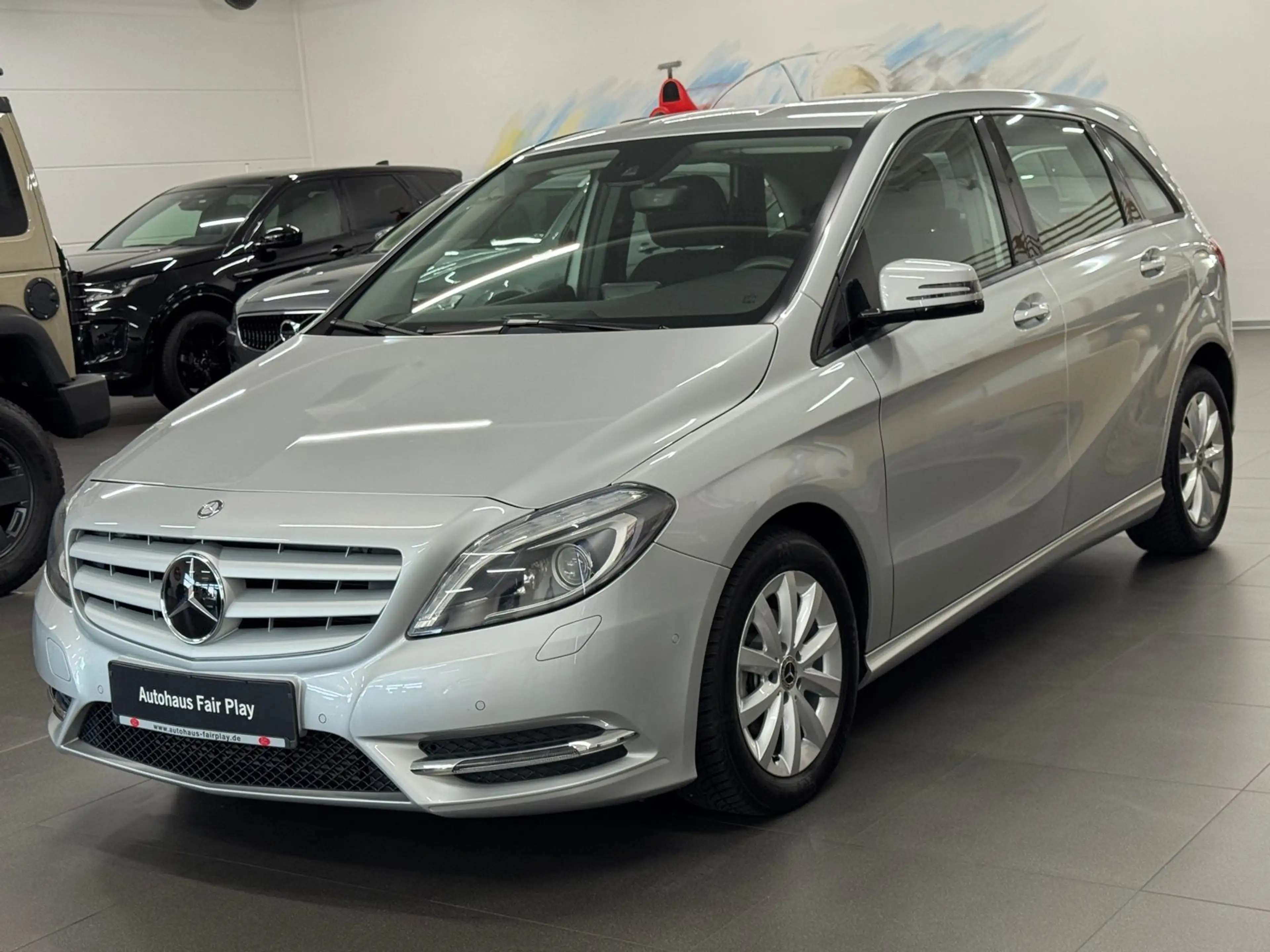 Mercedes-Benz B 180 B Aut. XENON/PDC/1 FAMILIENHAND/UNFALLFREI
