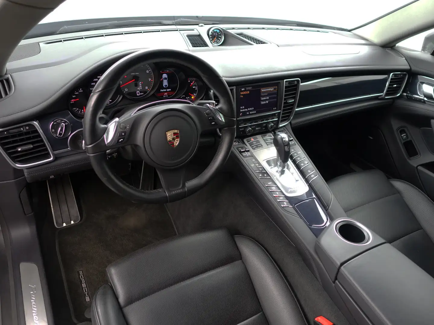 Porsche Panamera 3.0 4S Executive- Sport Chrono, Schuifdak, Soft Cl Gris - 2