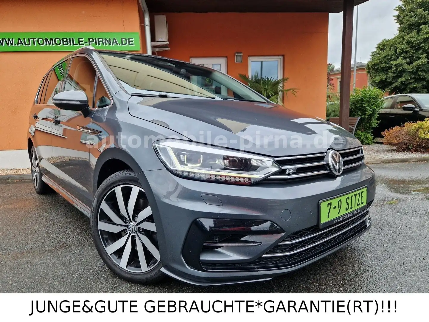 VOLKSWAGEN Touran
