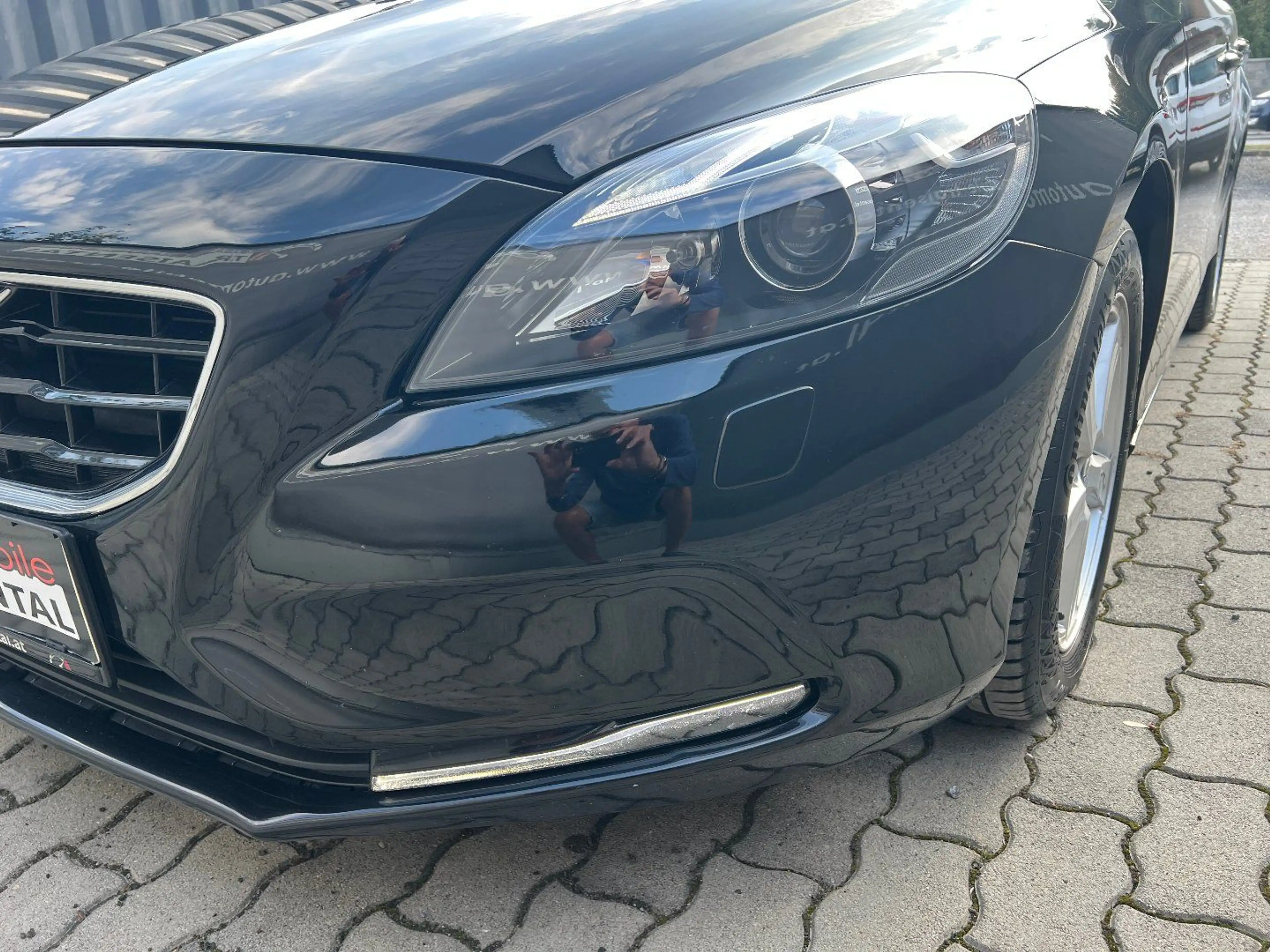 Volvo V40 D2 Kinetic — photo 13