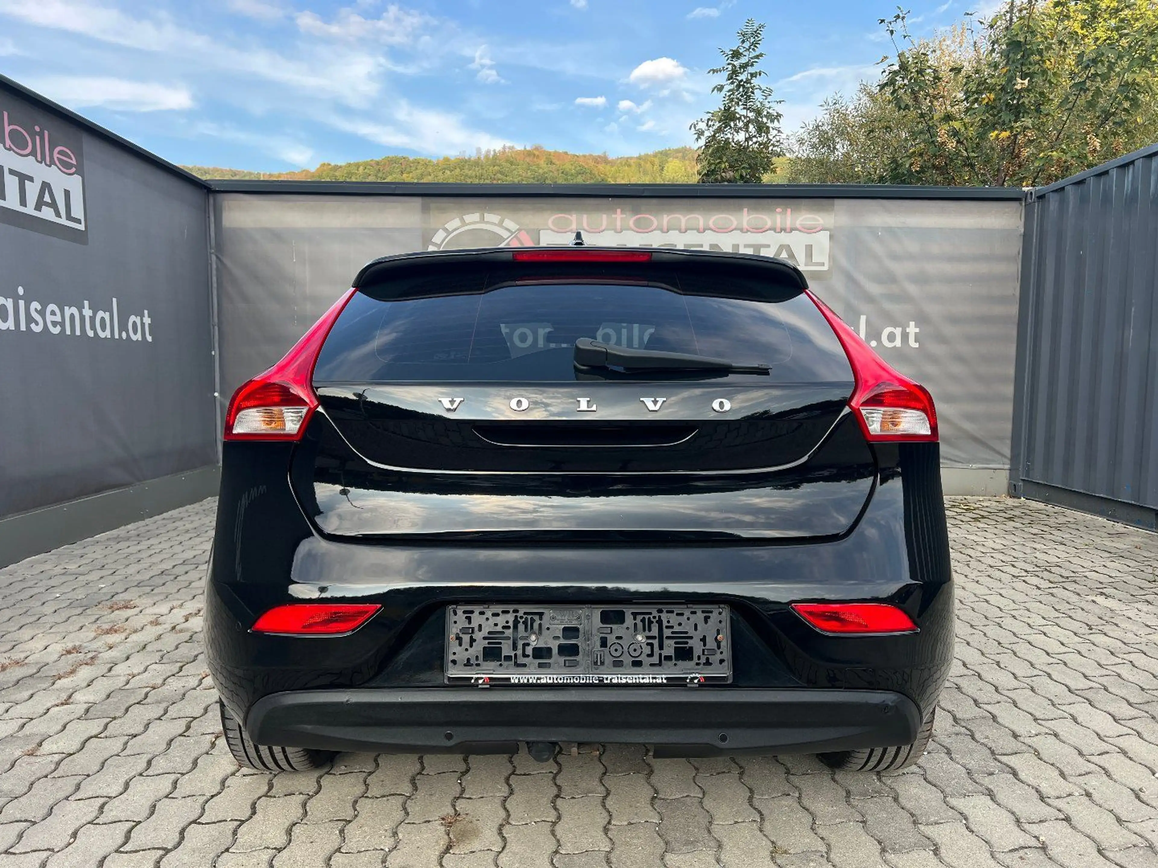 Volvo V40 D2 Kinetic — photo 5