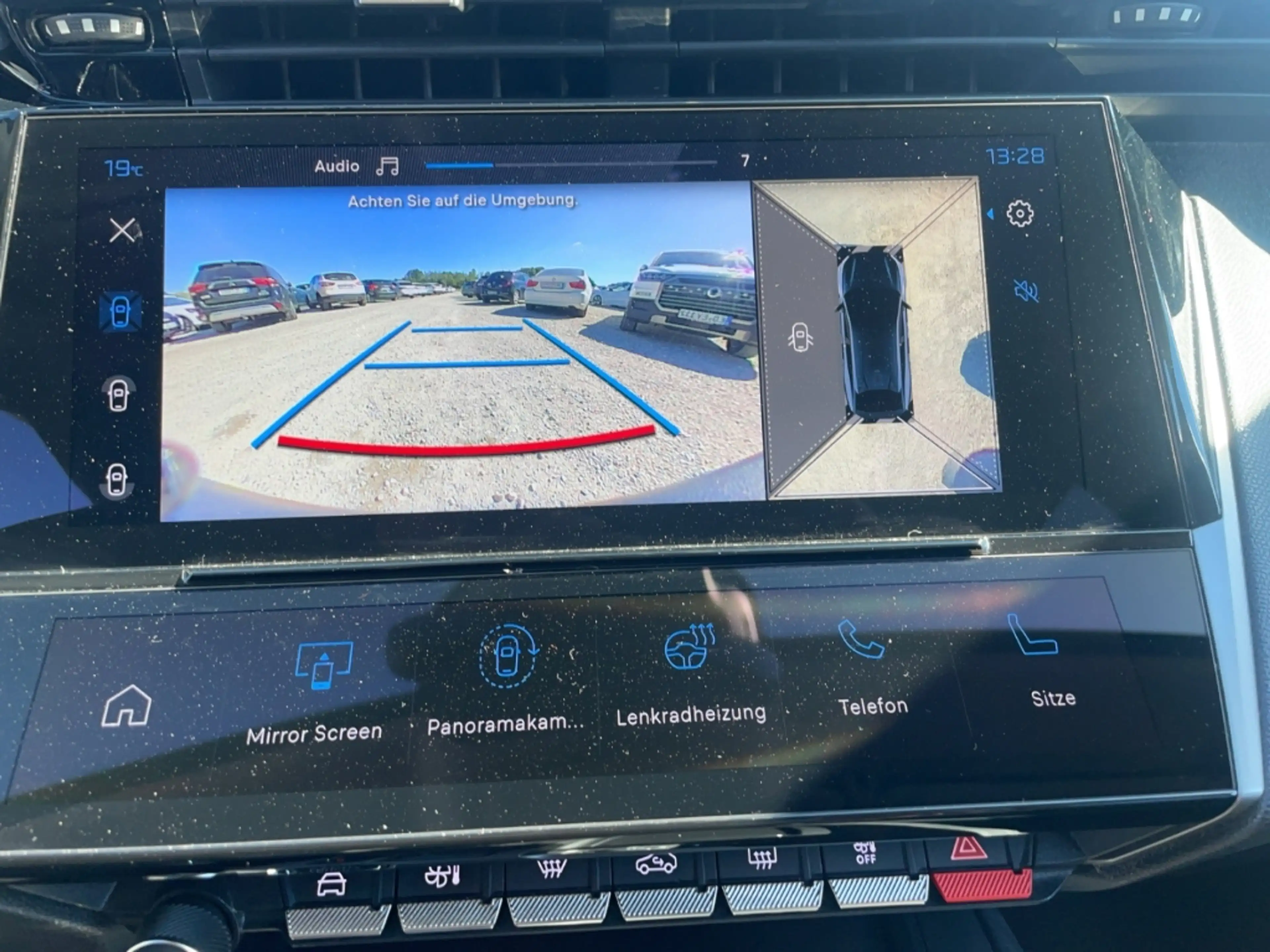 Peugeot 408 Allure PT130 EAT8 Kamera LED ACC Apple CarPlay Sit — photo 18
