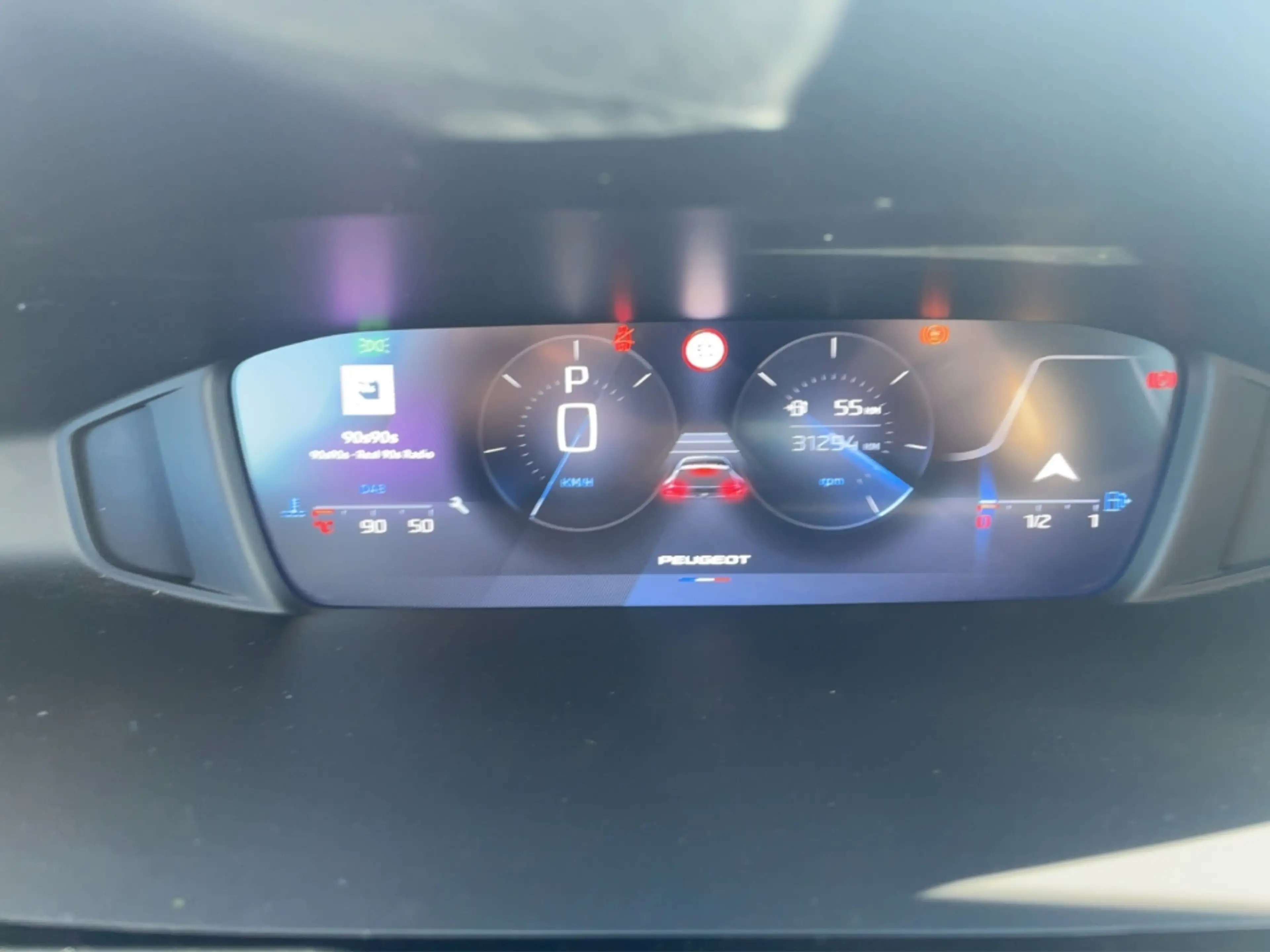 Peugeot 408 Allure PT130 EAT8 Kamera LED ACC Apple CarPlay Sit — photo 15