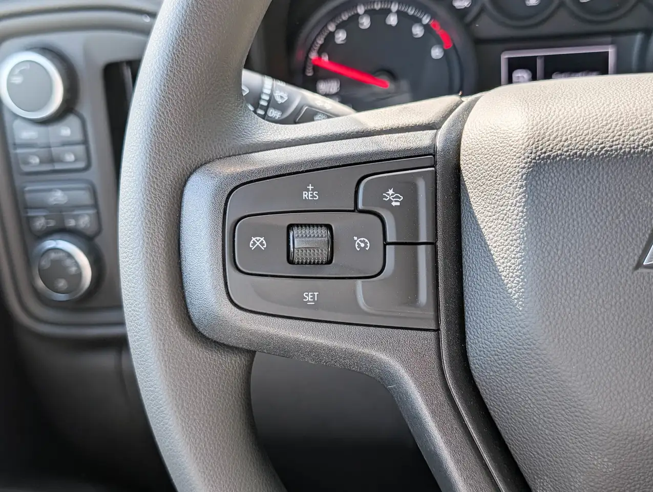 Chevrolet Silverado 1500 снимка Chevrolet Silverado 1500