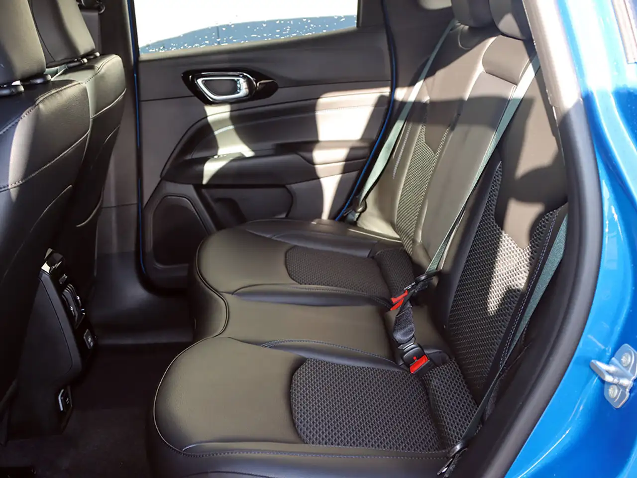 Jeep Compass снимка Jeep Compass