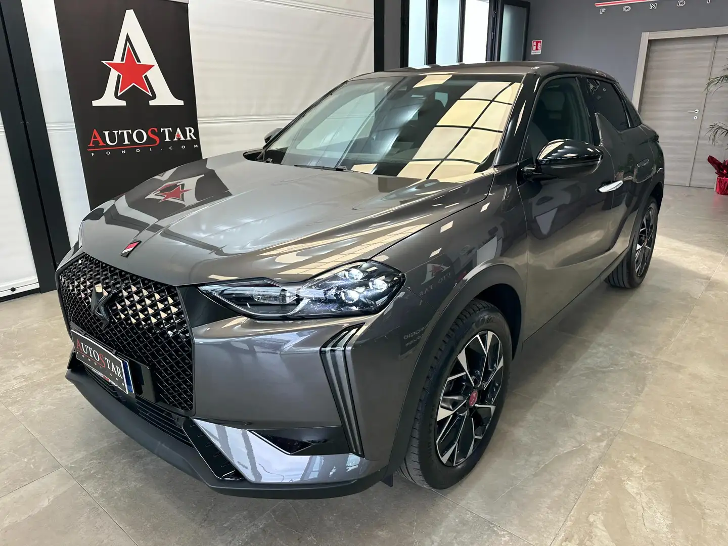 DS Automobiles DS 3 1.5 bluehdi Opera 130cv auto Grijs - 1