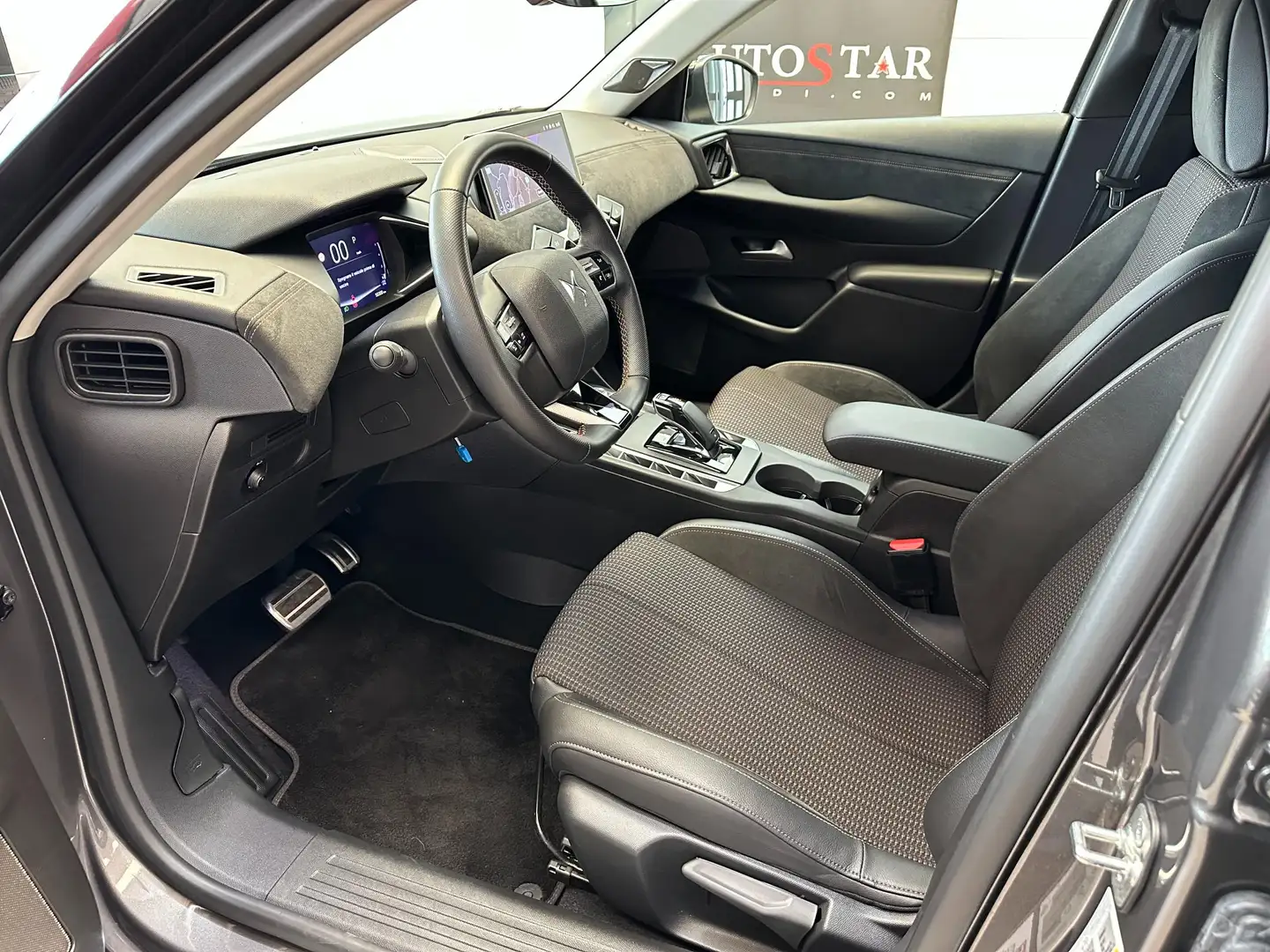 DS Automobiles DS 3 1.5 bluehdi Opera 130cv auto Grijs - 2