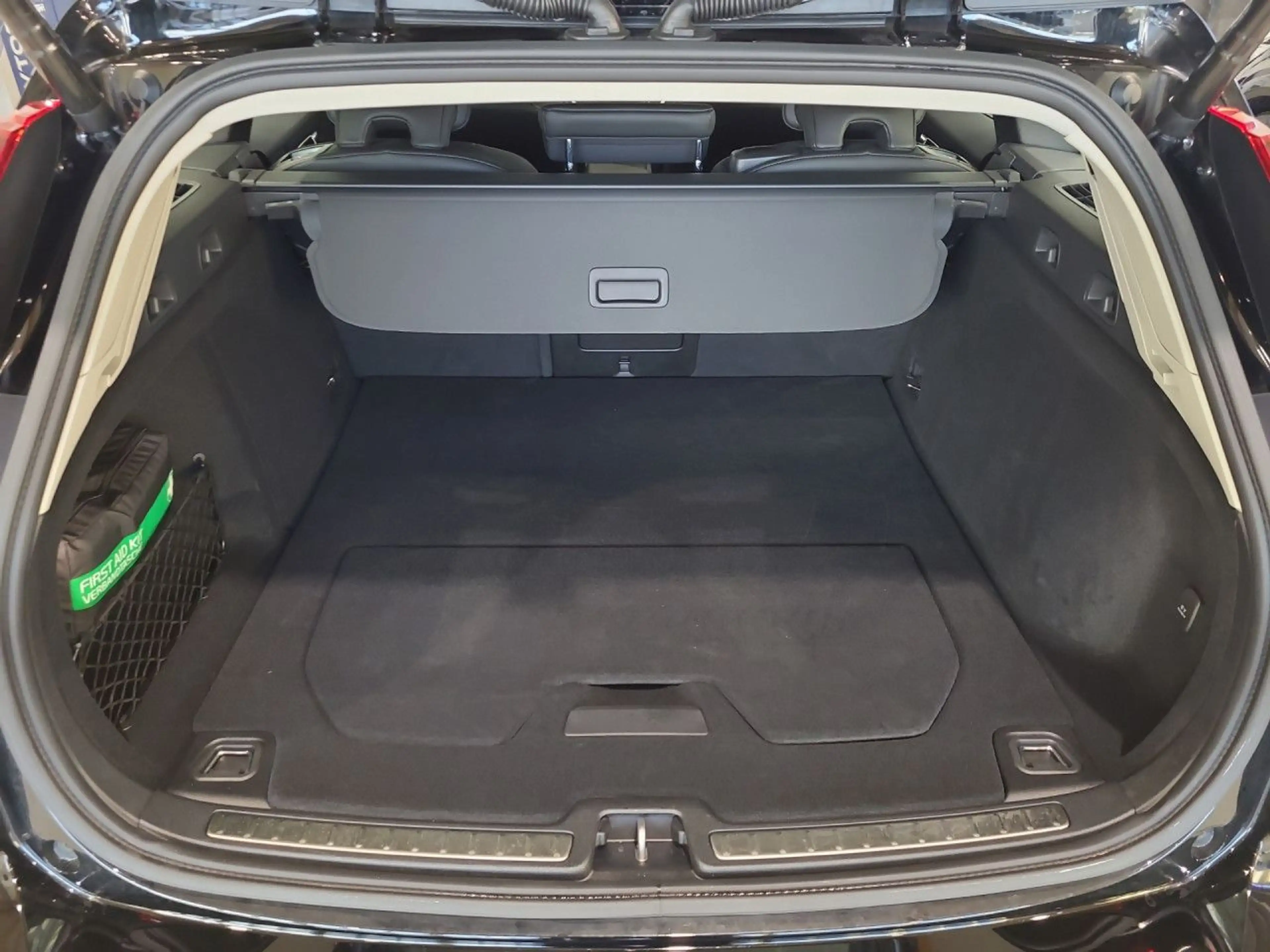 Volvo V60 Cross Country V60 CC Plus AWD Bluetooth Navi LED Vollleder Klima — photo 14