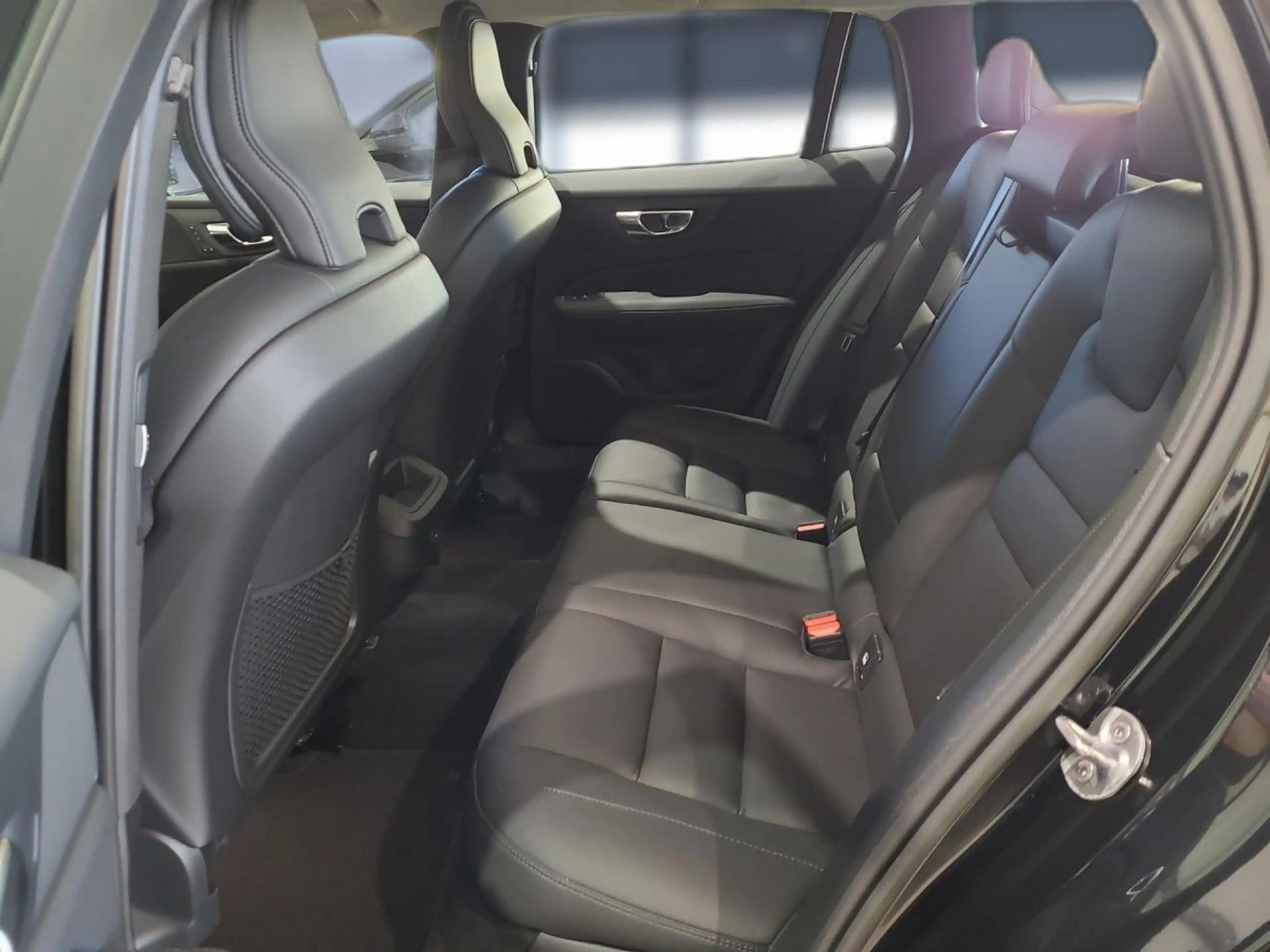 Volvo V60 Cross Country V60 CC Plus AWD Bluetooth Navi LED Vollleder Klima — photo 10