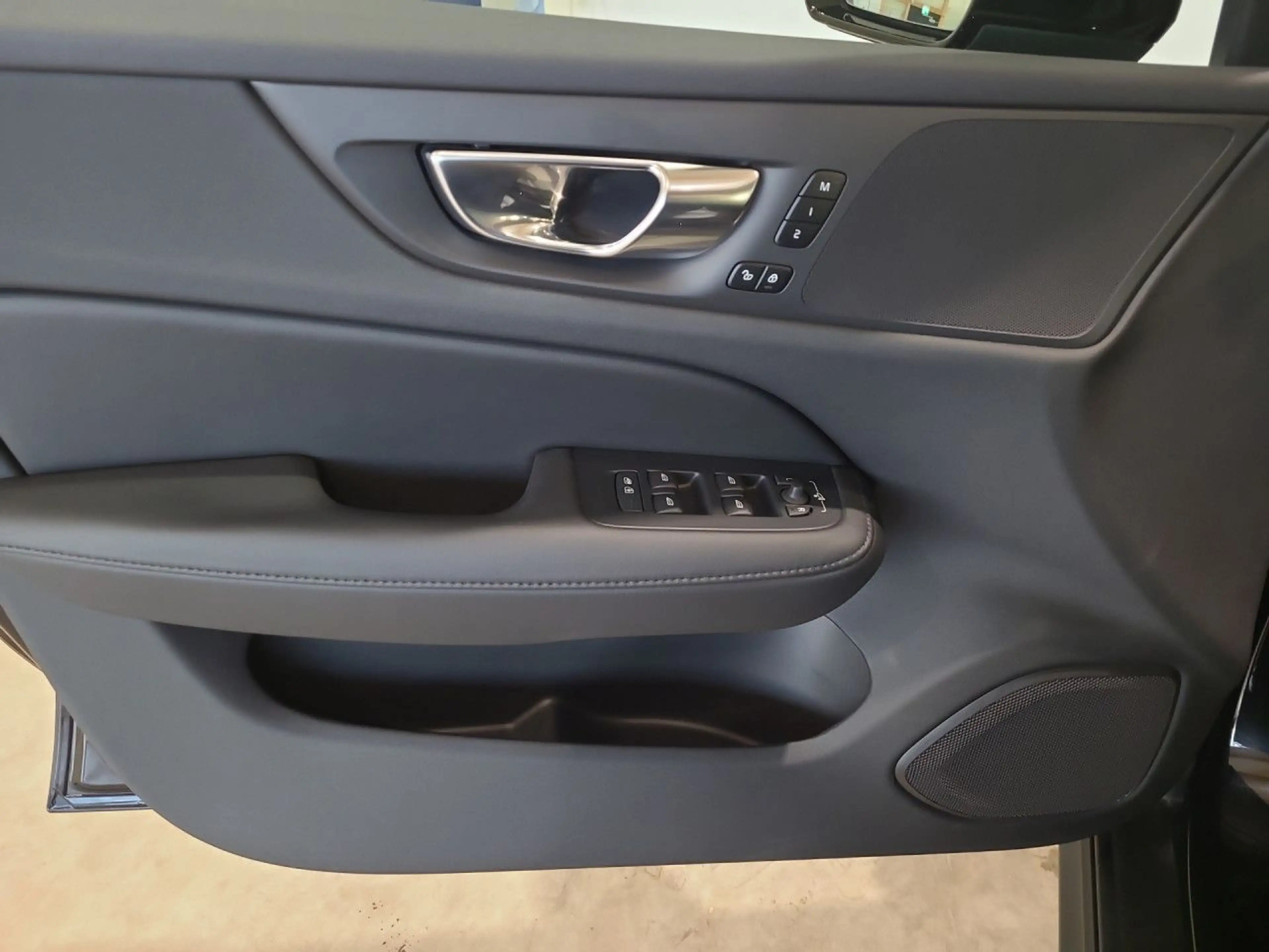Volvo V60 Cross Country V60 CC Plus AWD Bluetooth Navi LED Vollleder Klima — photo 7