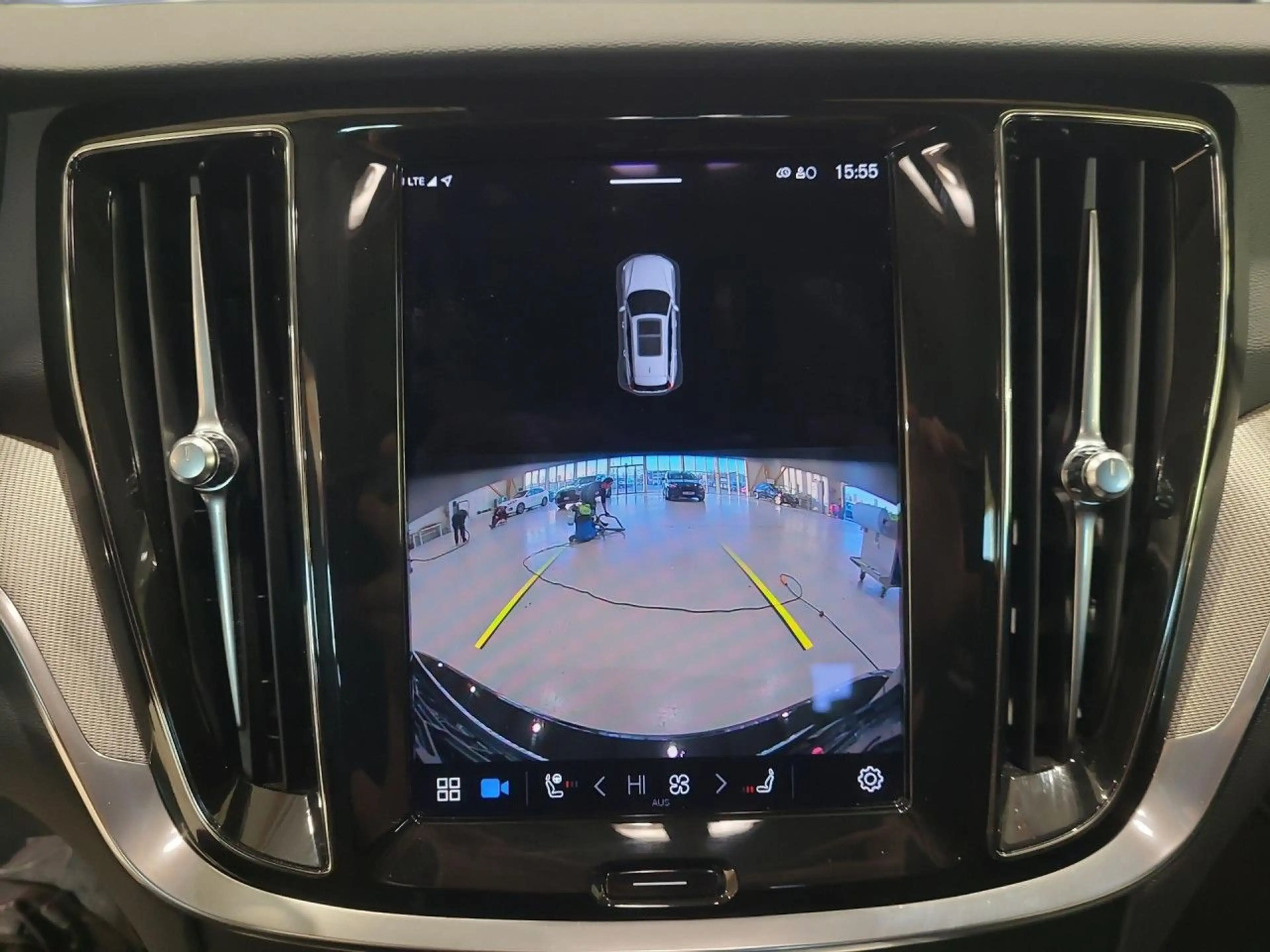 Volvo V60 Cross Country V60 CC Plus AWD Bluetooth Navi LED Vollleder Klima — photo 9