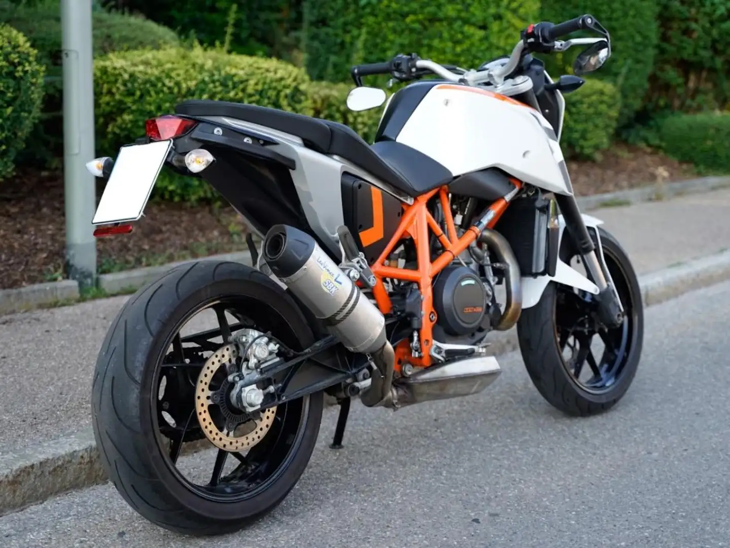KTM 690 Duke - 1