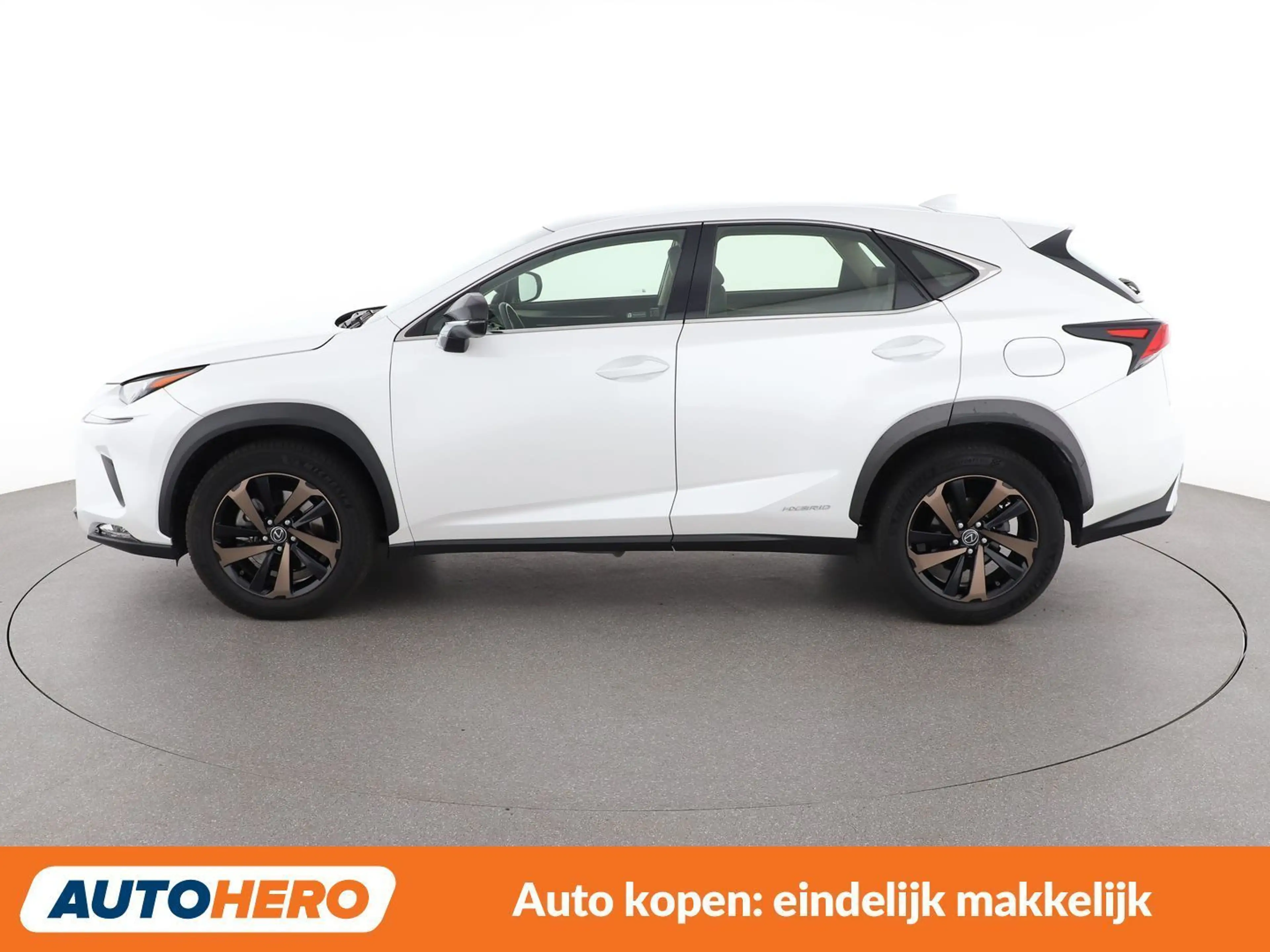 Lexus NX 300h NX 300h E-Four Sport Line — photo 3