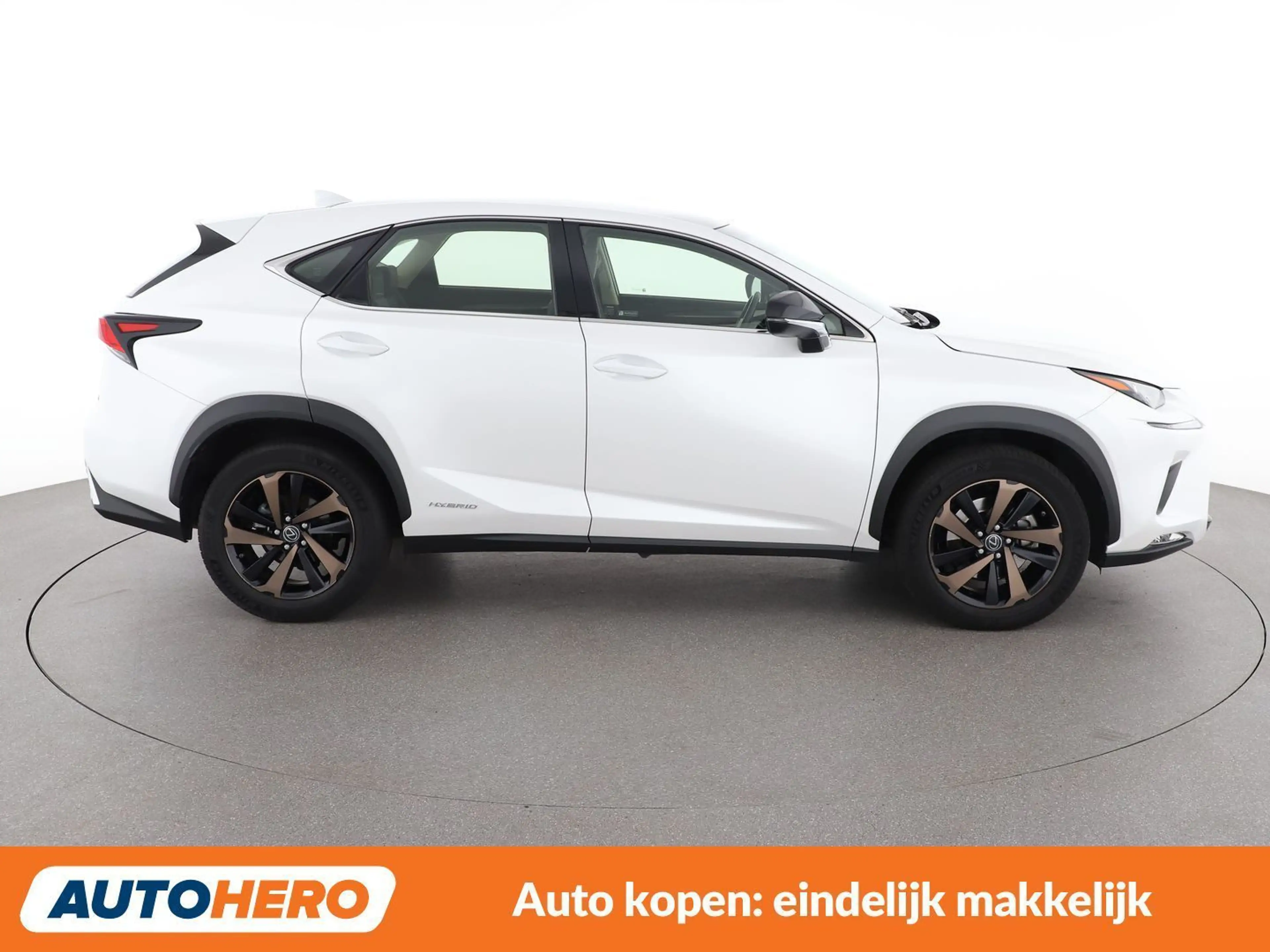 Lexus NX 300h NX 300h E-Four Sport Line — photo 7