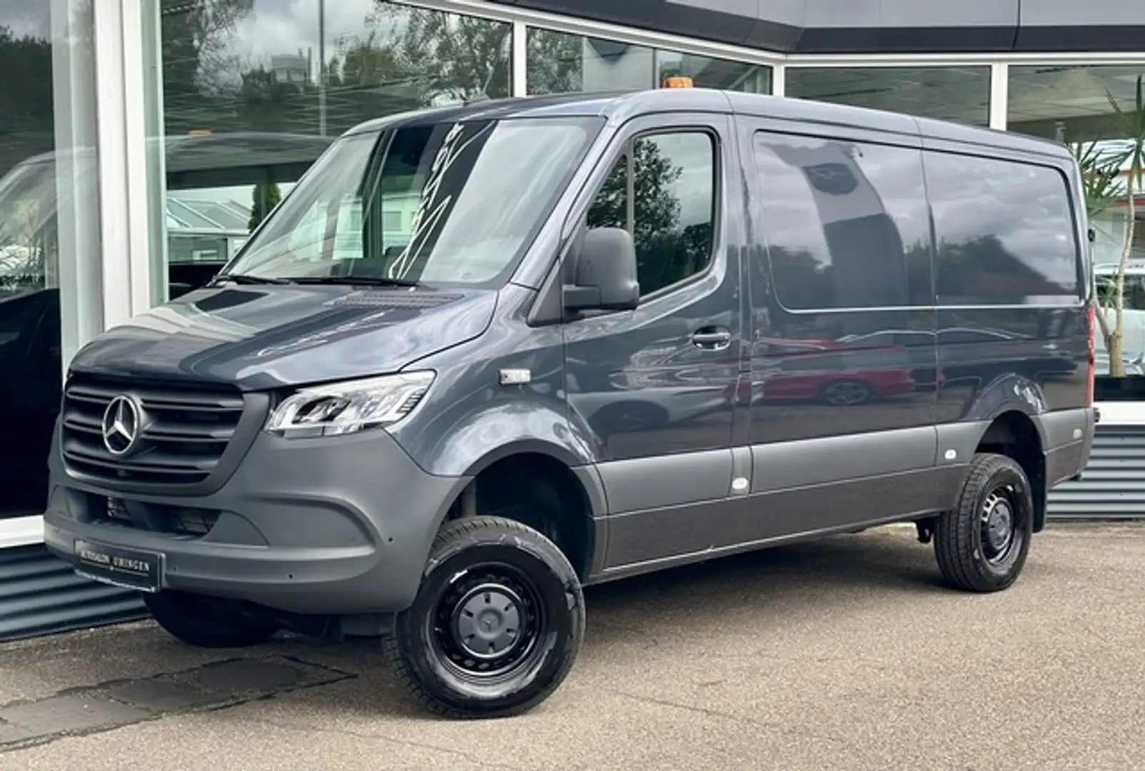 Mercedes-Benz Sprinter 319 CDI 4x4 L2H1*9G-TR*MBUX*TOTWI*360°K Сірий - 1