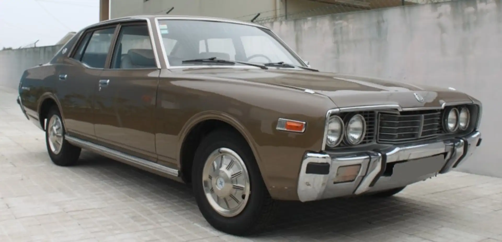 Nissan Datsun 220C cedric 330 Brons - 1