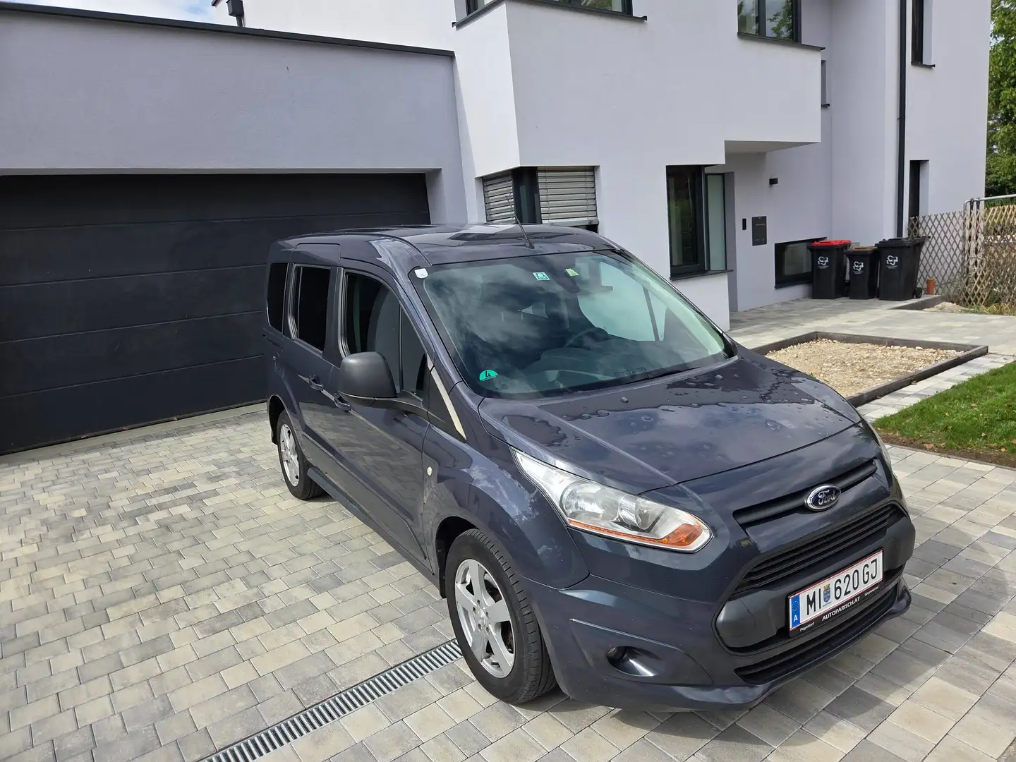 Ford Tourneo Connect Grand Tourneo Connect Trend 1,6 TDCi Trend Grau - 1