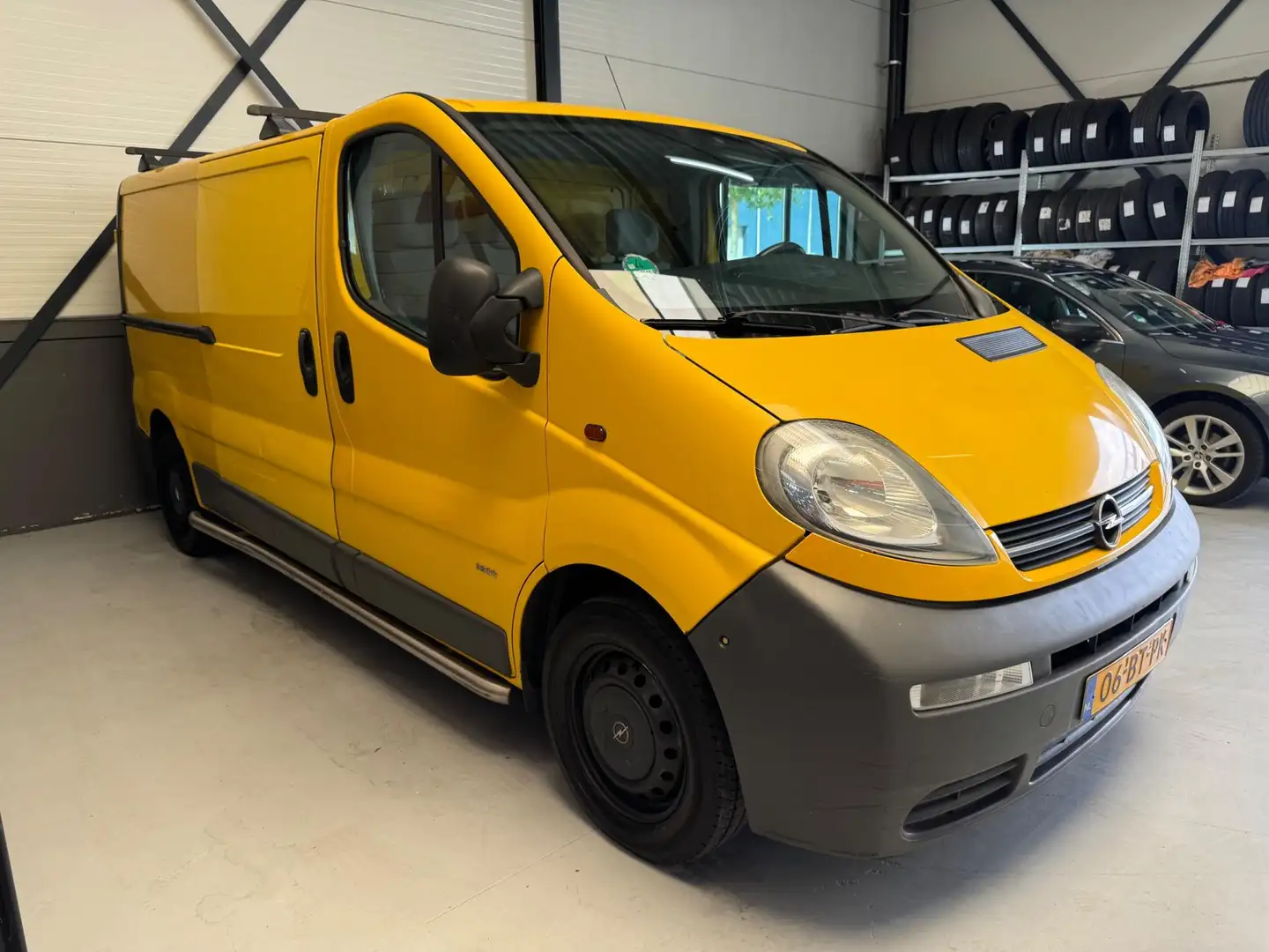 Opel Vivaro 1.9 CDTI L2H1 DC, Trekhaak, Marge, NAP,NL Bus - 2