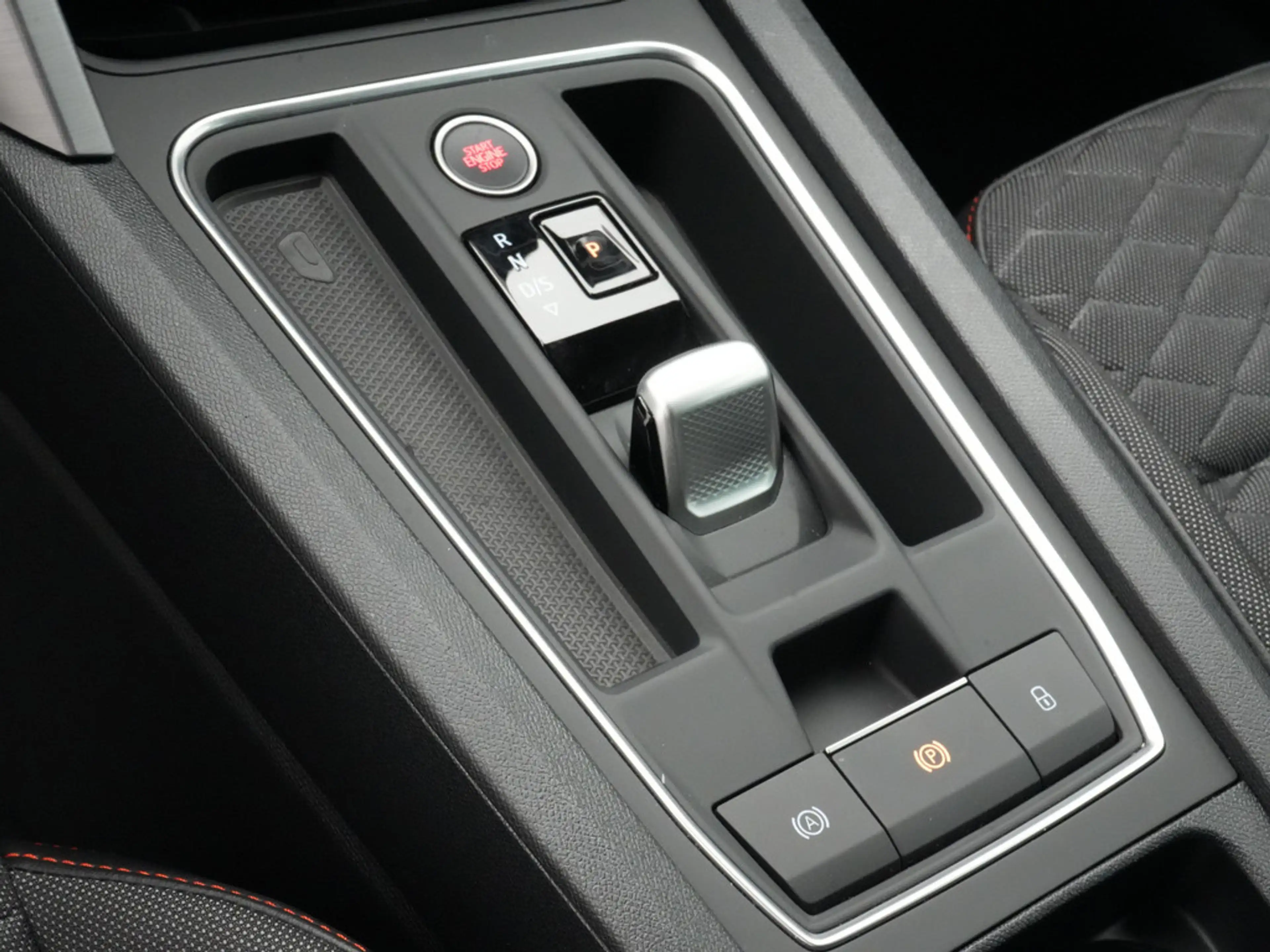 SEAT Leon ST FR DSG LED KAM KEYLESS — photo 14