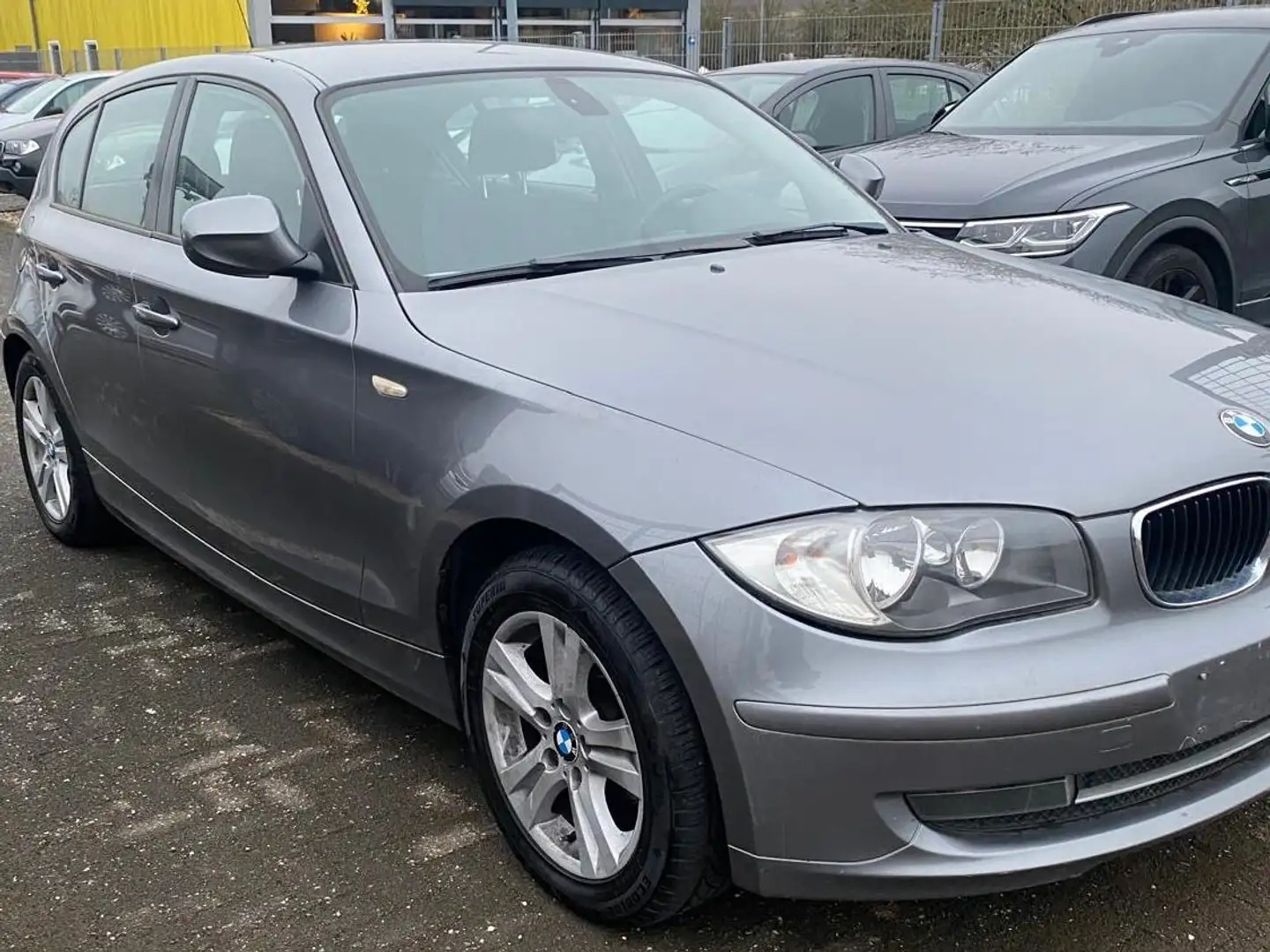 BMW 116 116d Gris - 2