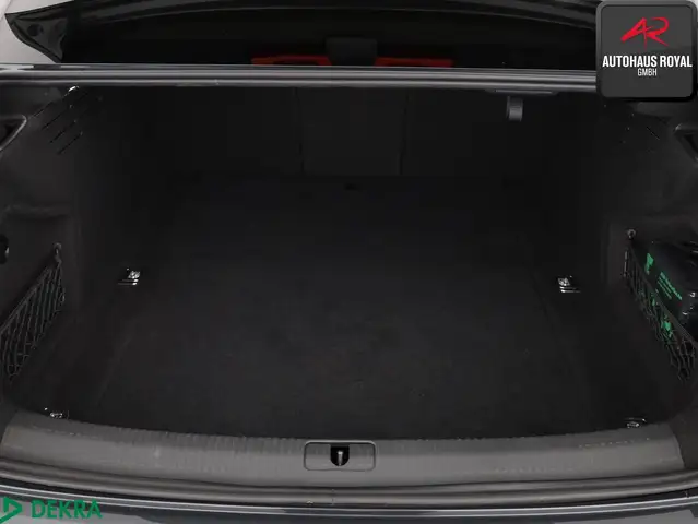 Audi A4 view 13