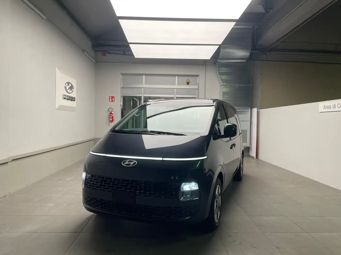 Hyundai STARIA 1.6 hev Wagon 2wd auto PROMO SOCIETA'-PRONTA CONS. Grigio - 1