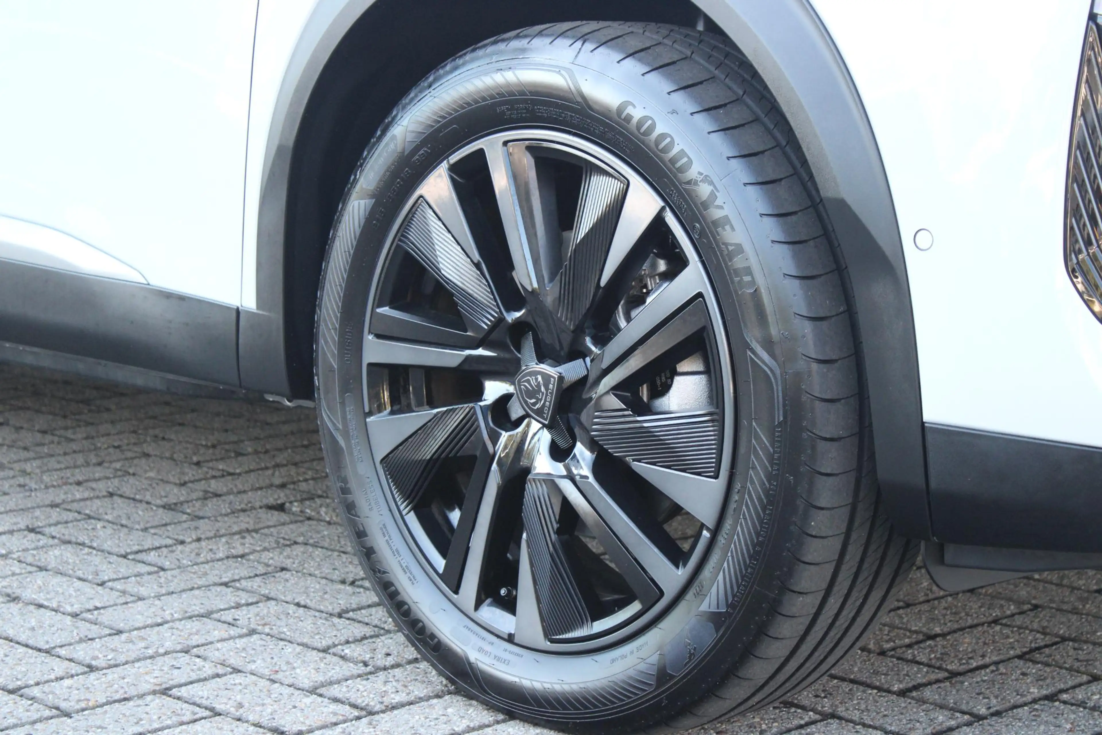 Peugeot e-2008 EV GT PACK 156PK 54 kWh | PANORAMISCH SCHUIF/KANTE — photo 11