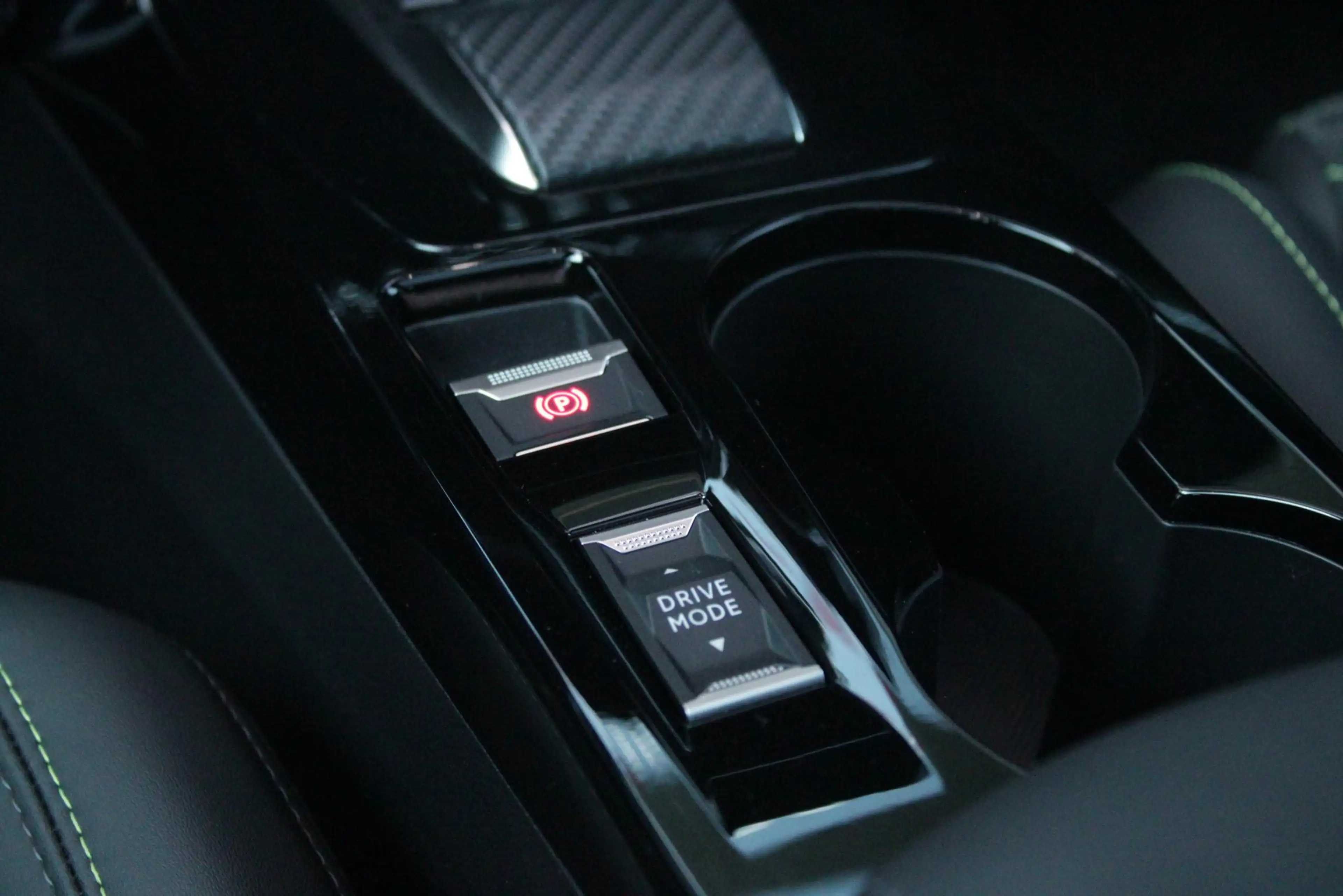 Peugeot e-2008 EV GT PACK 156PK 54 kWh | PANORAMISCH SCHUIF/KANTE — photo 46