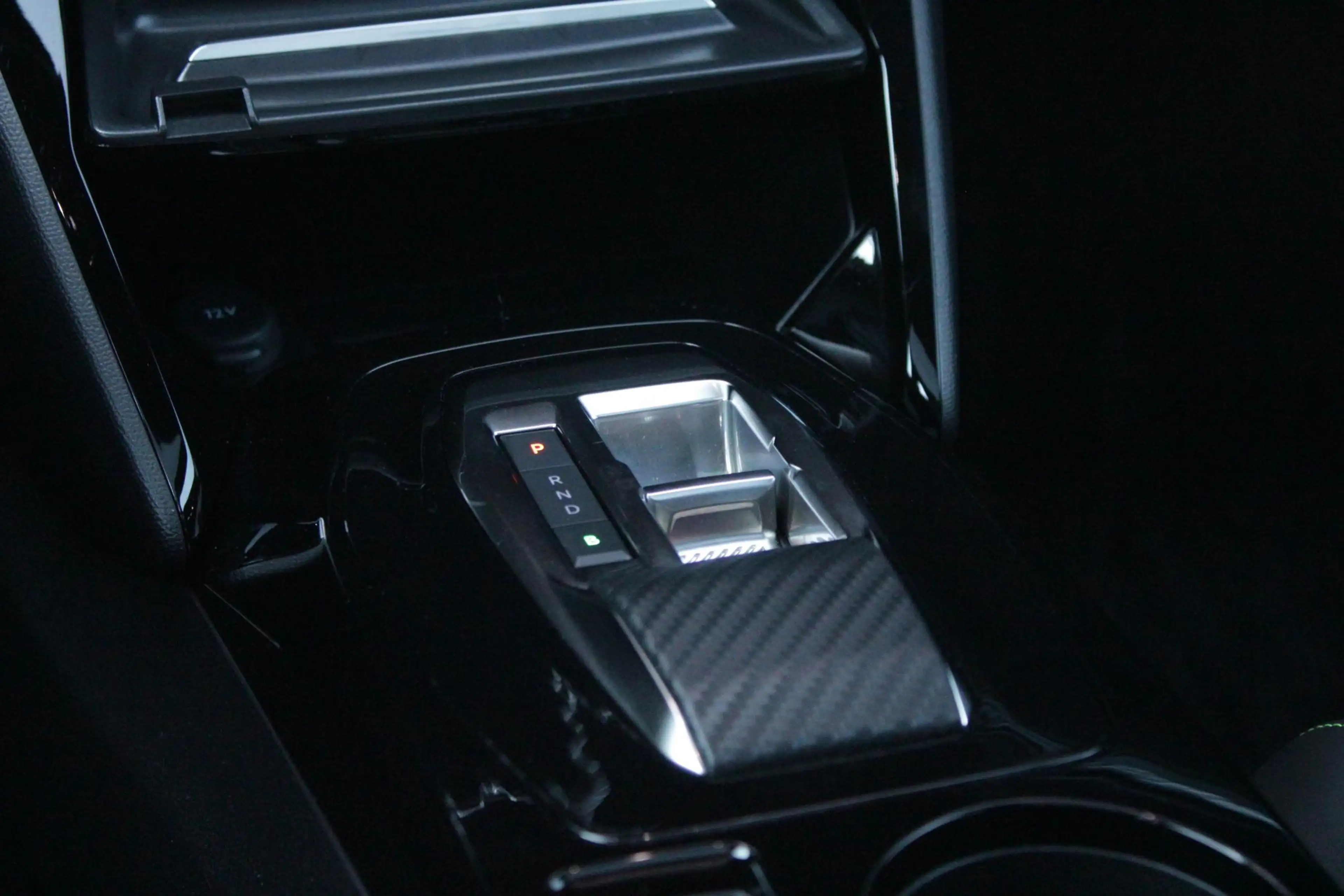 Peugeot e-2008 EV GT PACK 156PK 54 kWh | PANORAMISCH SCHUIF/KANTE — photo 16
