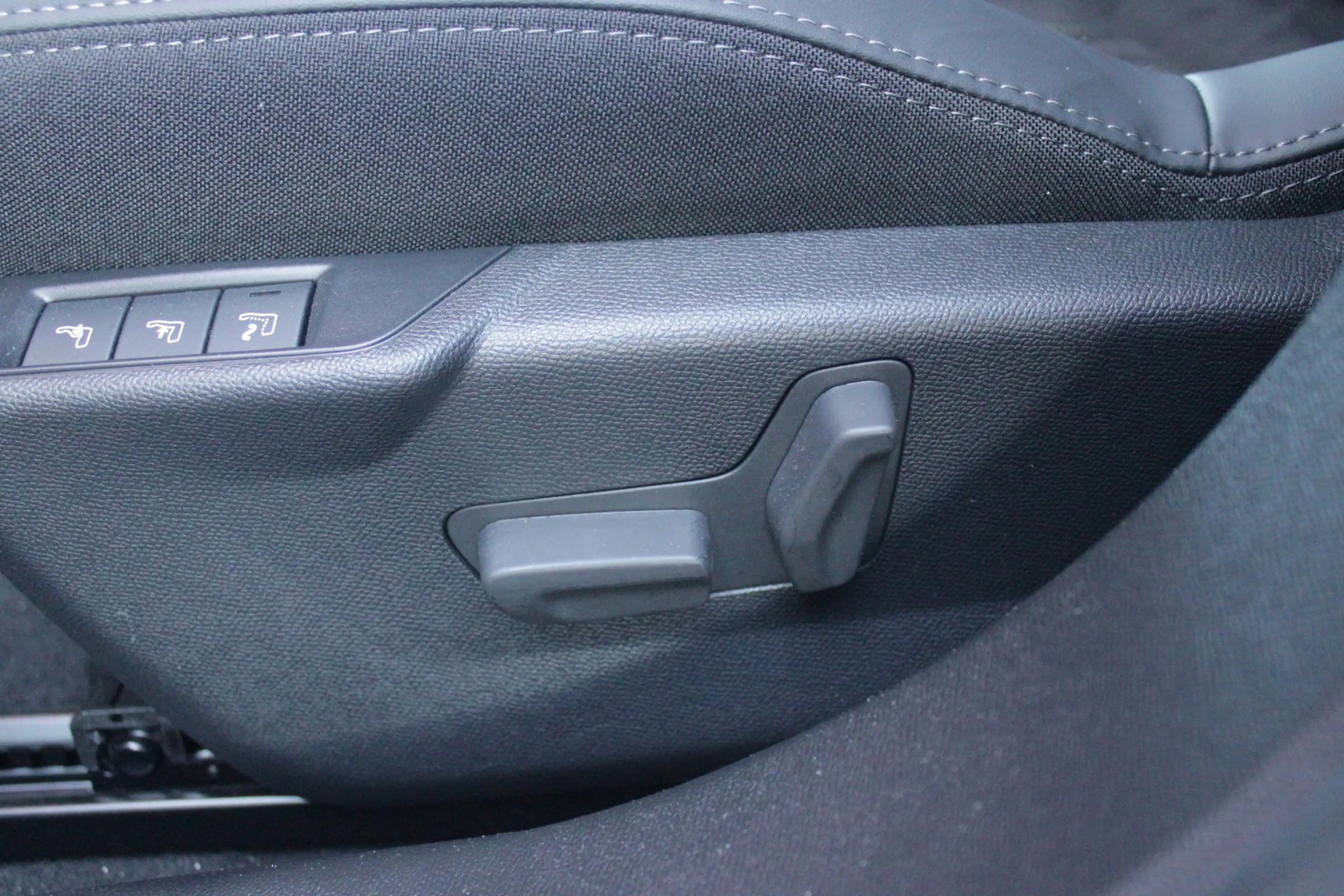 Peugeot e-2008 EV GT PACK 156PK 54 kWh | PANORAMISCH SCHUIF/KANTE — photo 27
