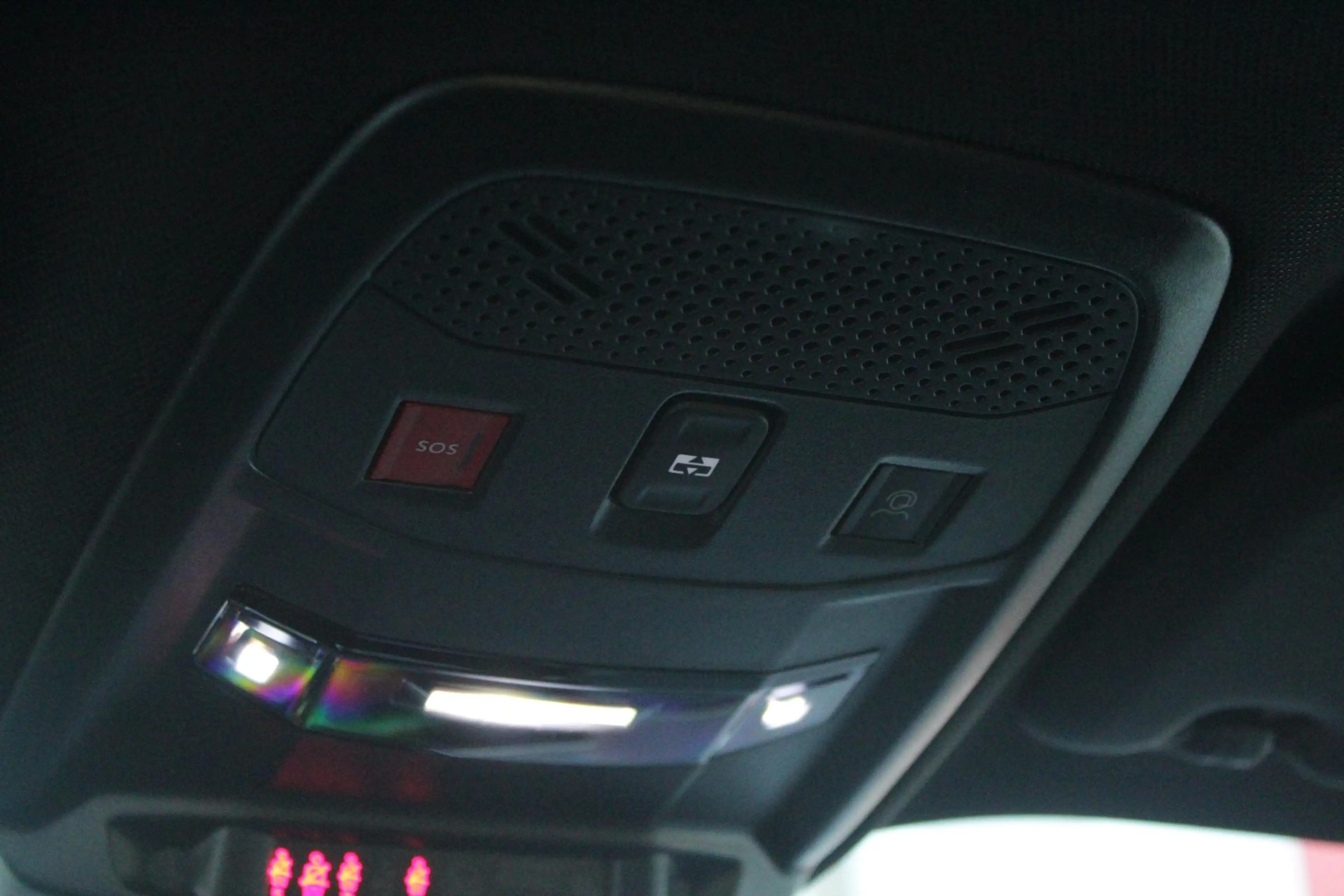 Peugeot e-2008 EV GT PACK 156PK 54 kWh | PANORAMISCH SCHUIF/KANTE — photo 36