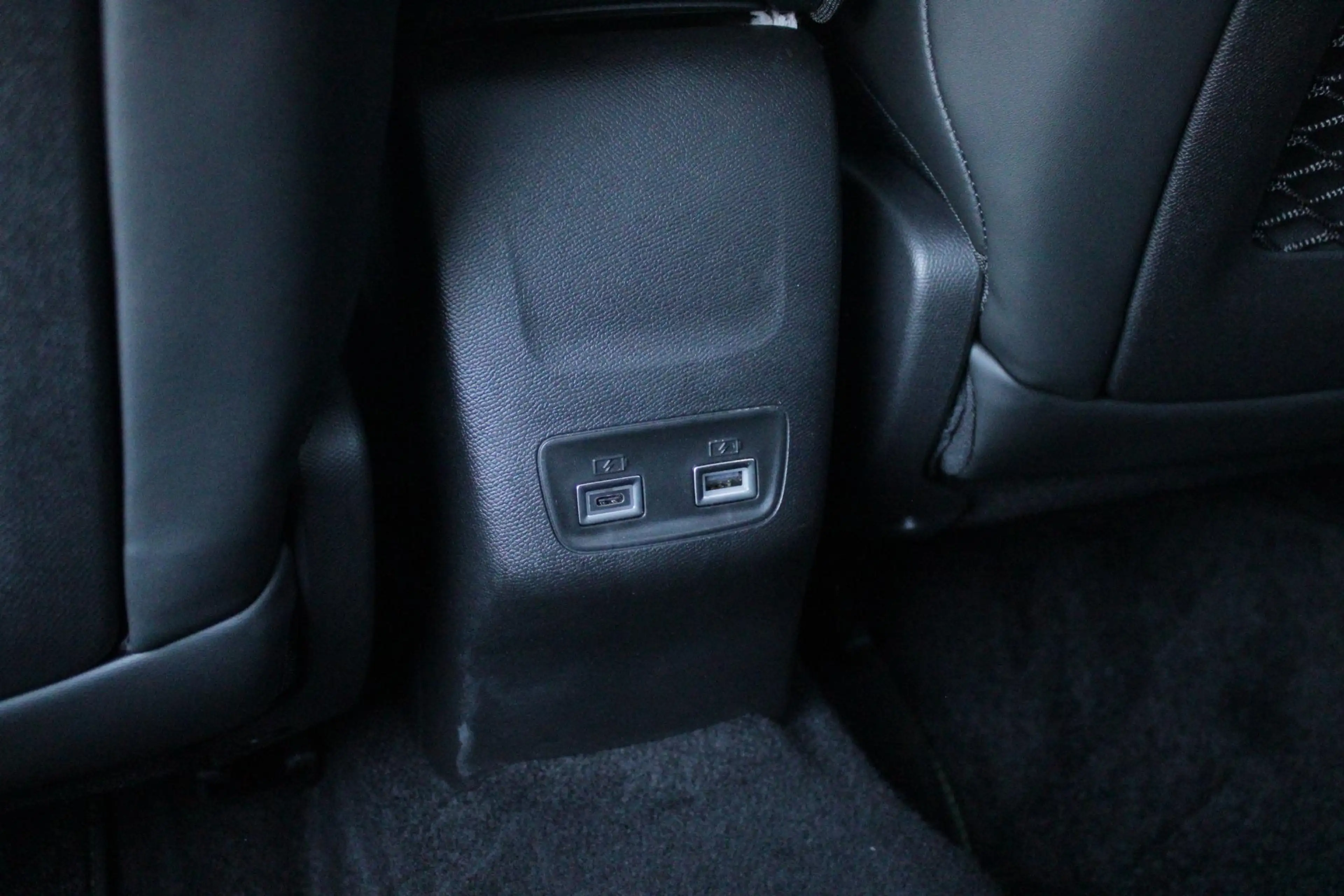 Peugeot e-2008 EV GT PACK 156PK 54 kWh | PANORAMISCH SCHUIF/KANTE — photo 28