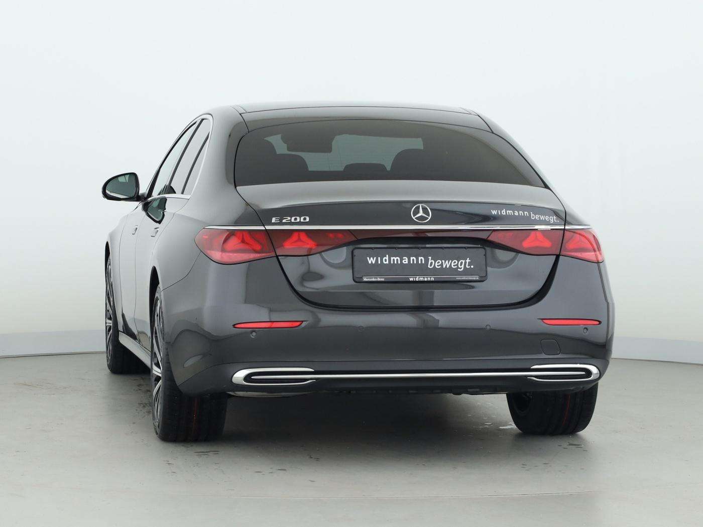 Mercedes-Benz E 200