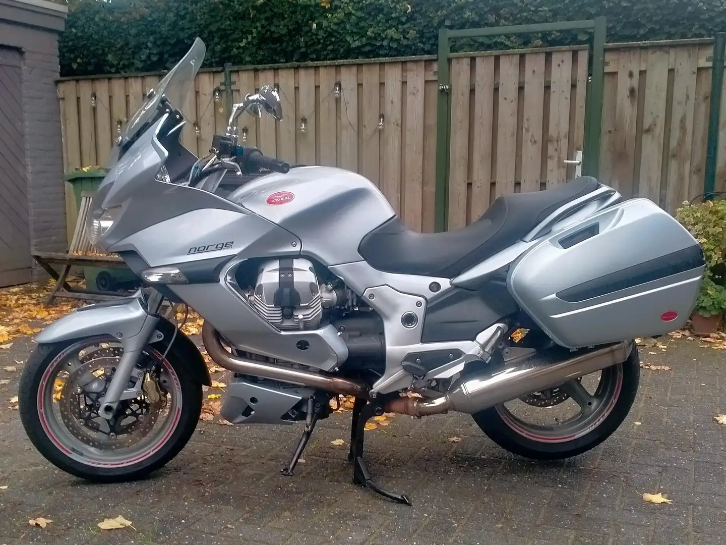 Moto Guzzi Norge 1200 Gt Argent - 1