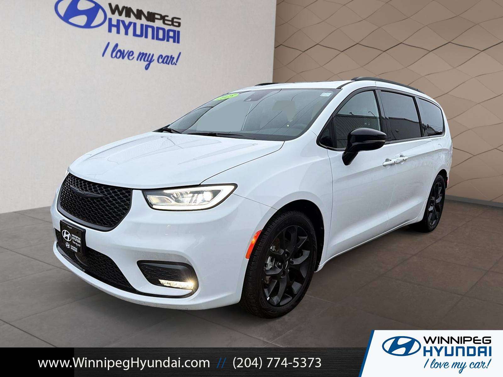 2025 Chrysler Pacifica Limited FWD