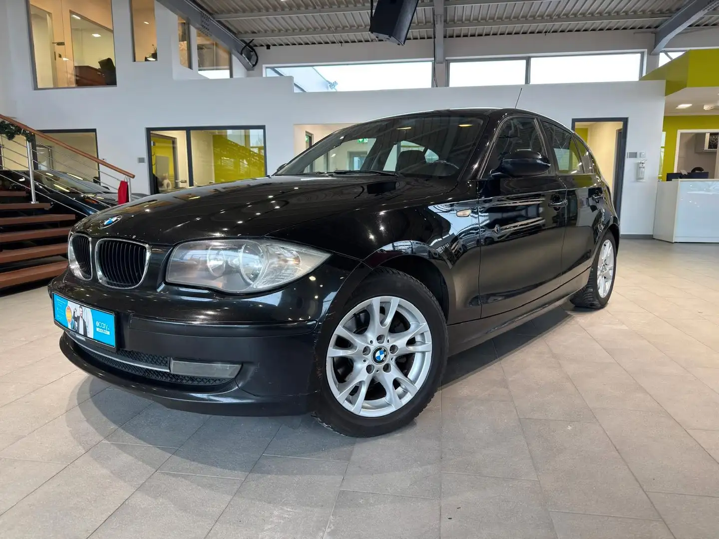 BMW 118 d Limousine*Austauschmotor* Schwarz - 1